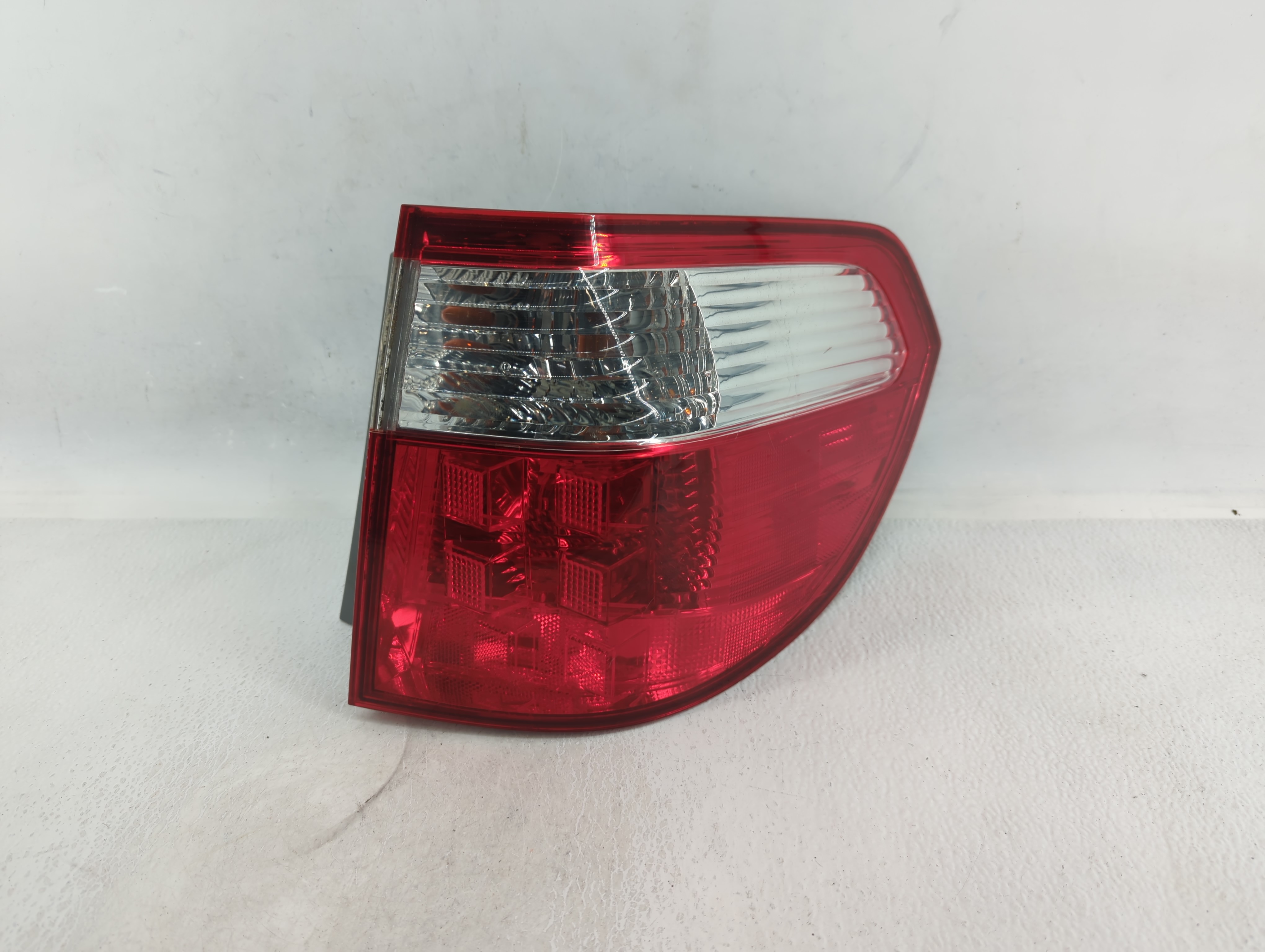 Passenger Right Side Tail Light Taillight Oem 623882 - Oemusedautoparts1.com