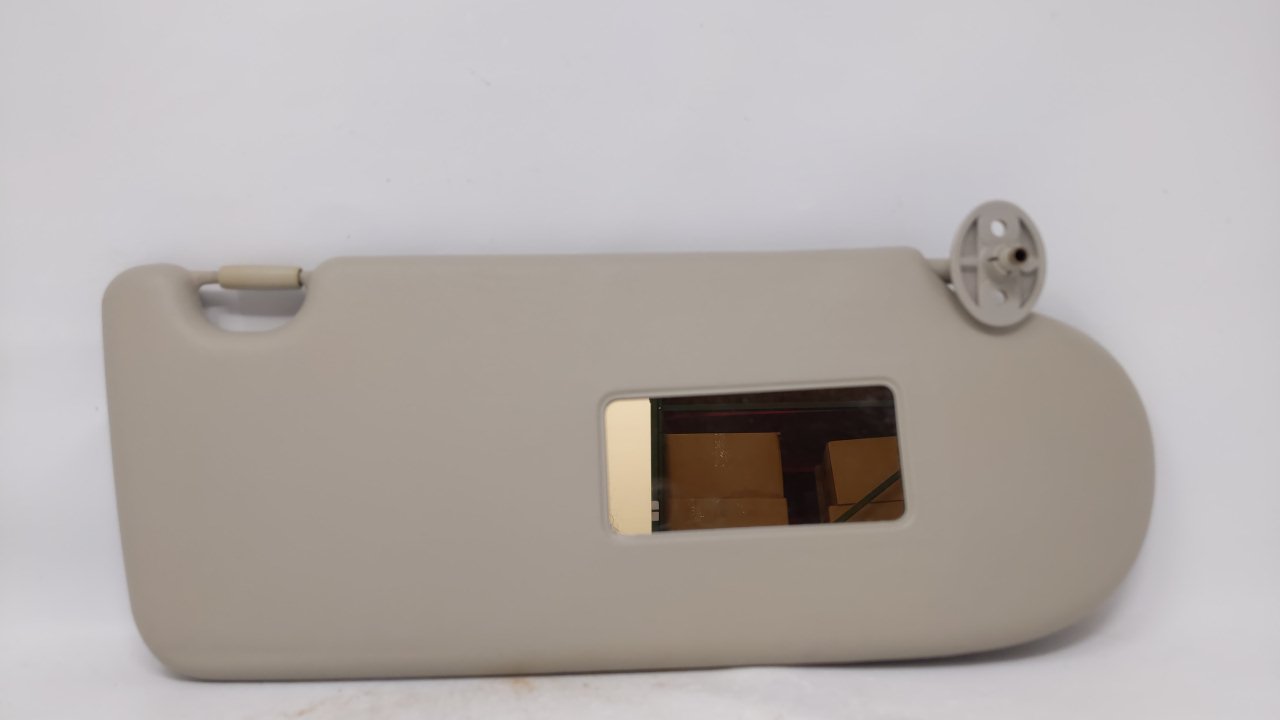 2002 Land Rover Freelander Passenger Sun Visor Mirror Right Sunvisor Gray 62396 - Oemusedautoparts1.com