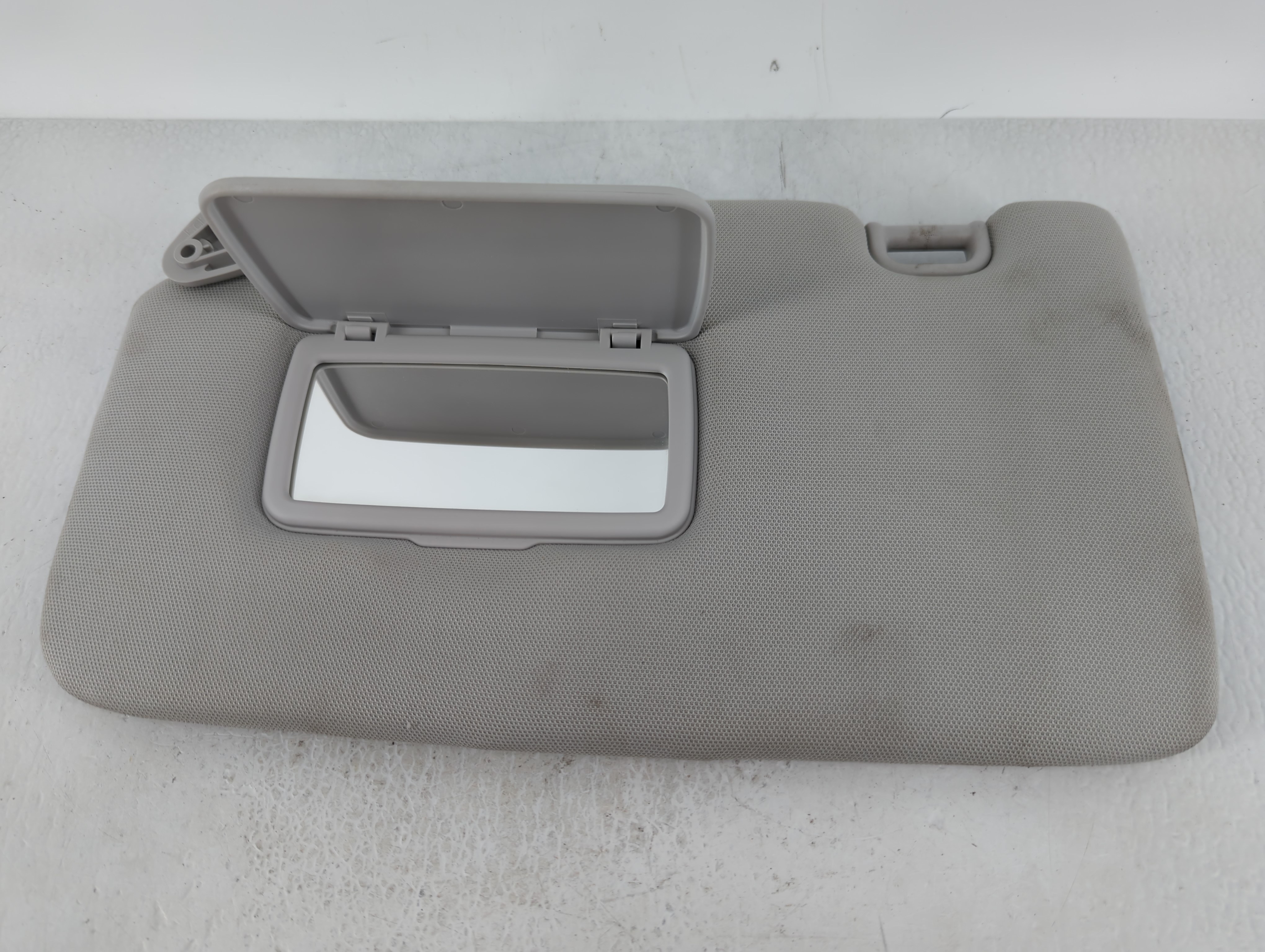 Picture of 2014 Subaru Forester Driver Sun Visor Mirror Left Sunvisor Pale Grey 624161