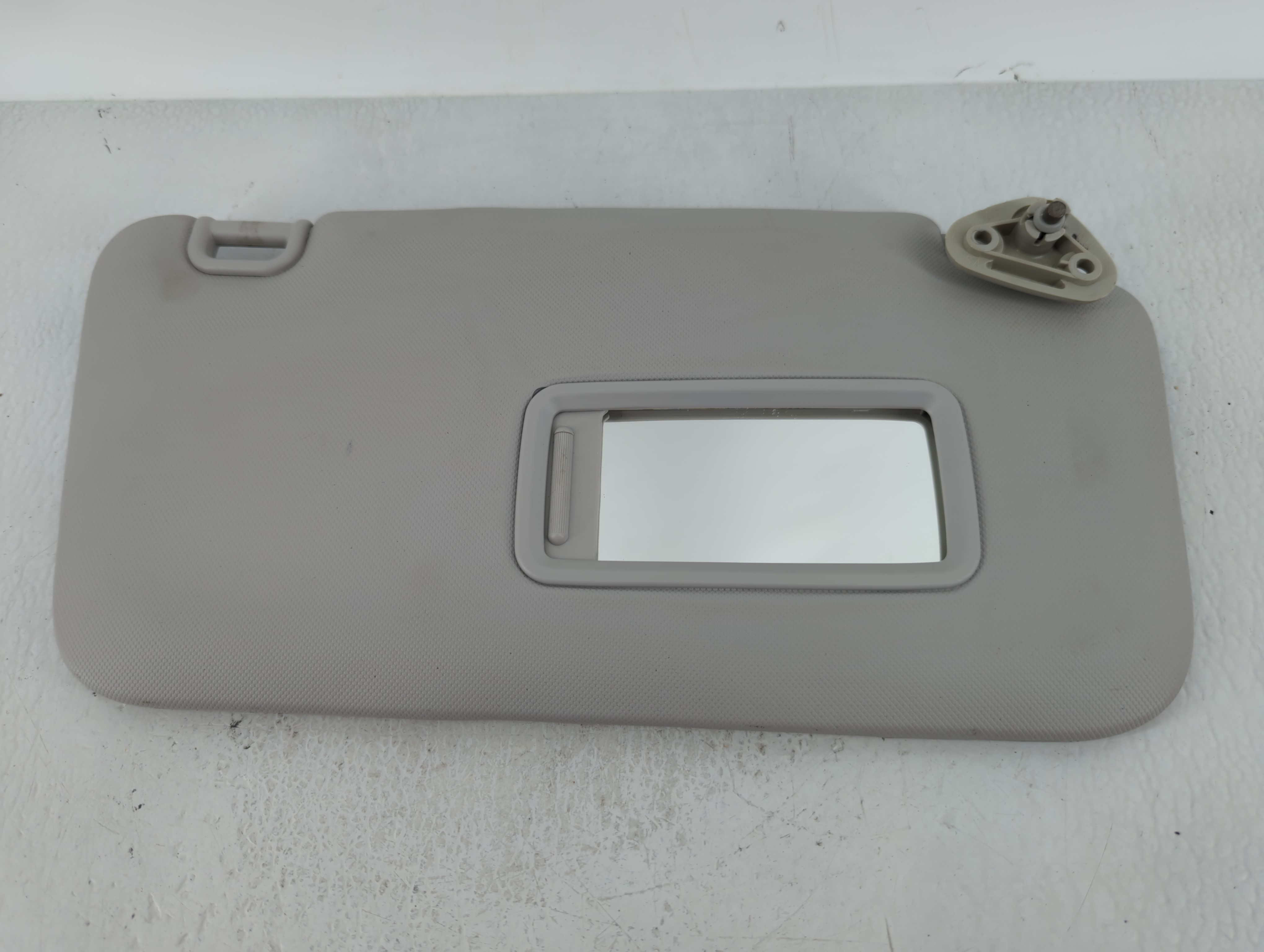 2012 Subaru Forester Passenger Sun Visor Mirror Right Sunvisor Grey 624280 - Oemusedautoparts1.com