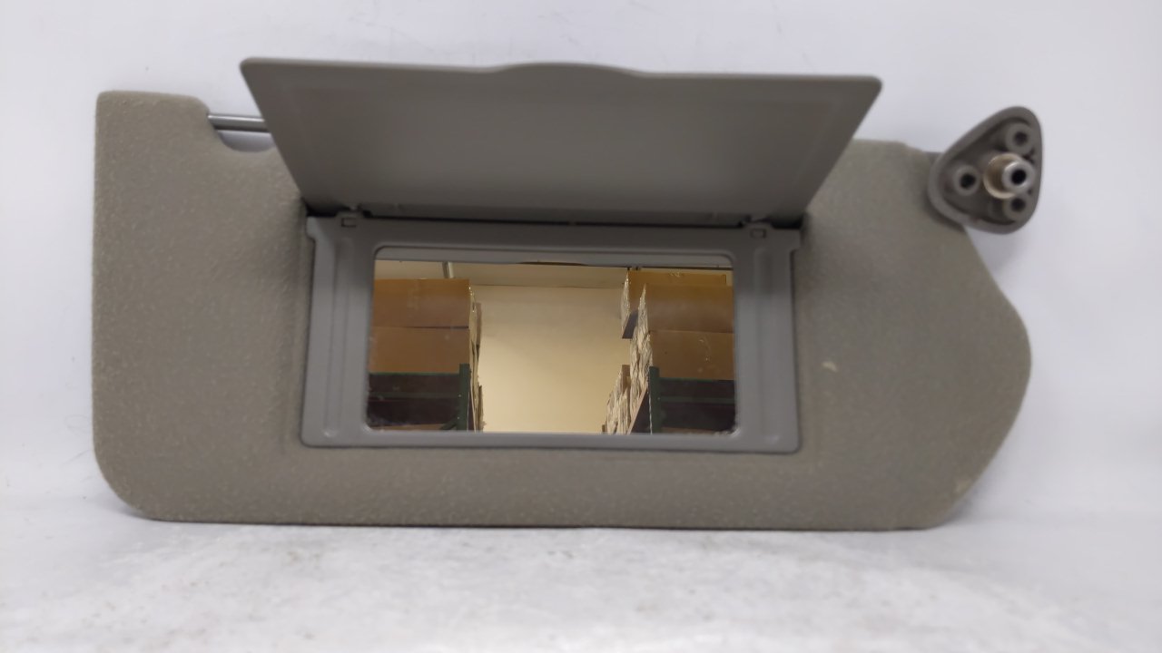 2000 Chevrolet Monte Carlo Passenger Sun Visor Mirror Right Sunvisor Beige 62445 - Oemusedautoparts1.com