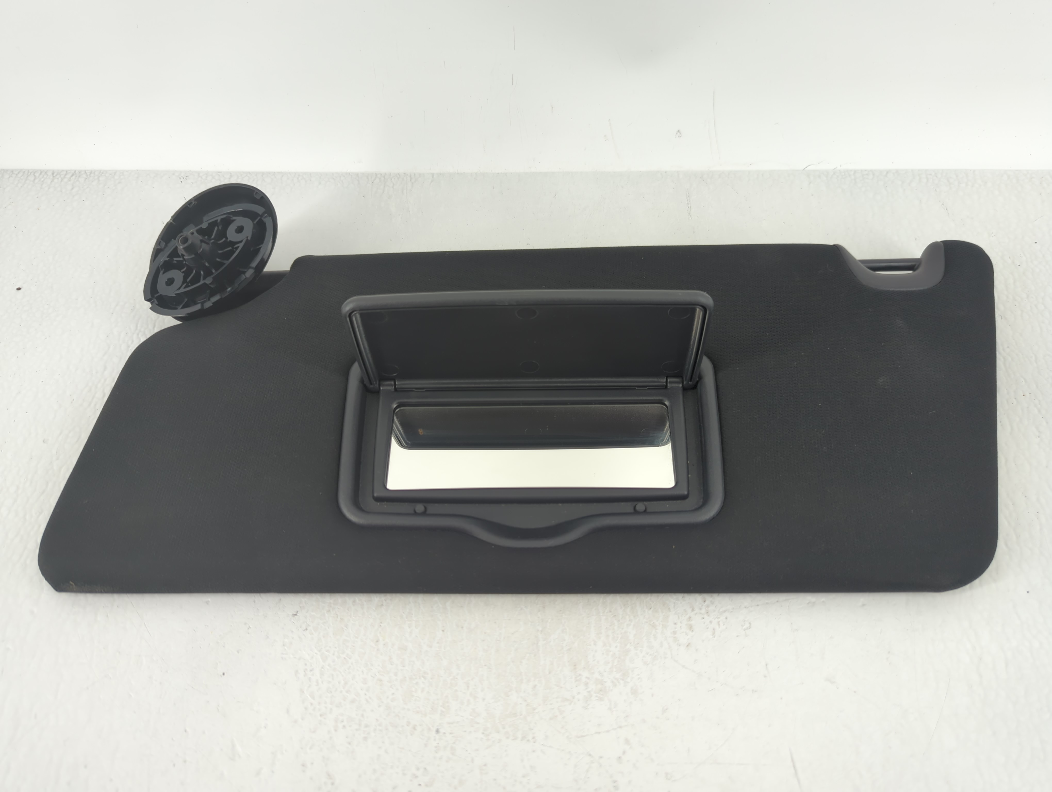 2017 Ford Explorer Driver Sun Visor Mirror Left Sunvisor Black 624561 - Oemusedautoparts1.com