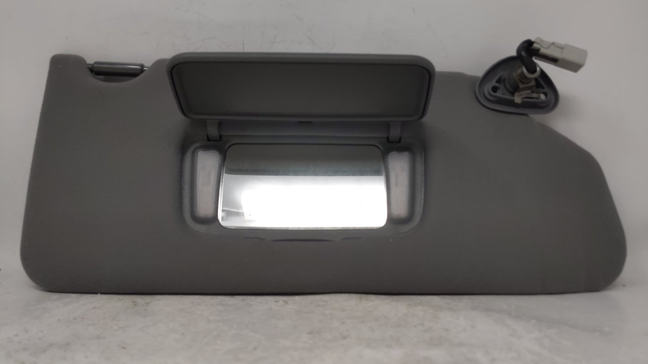 Picture of 1998-2002 Honda Accord Passenger Right Sun Visor Sunvisor Gray 62472
