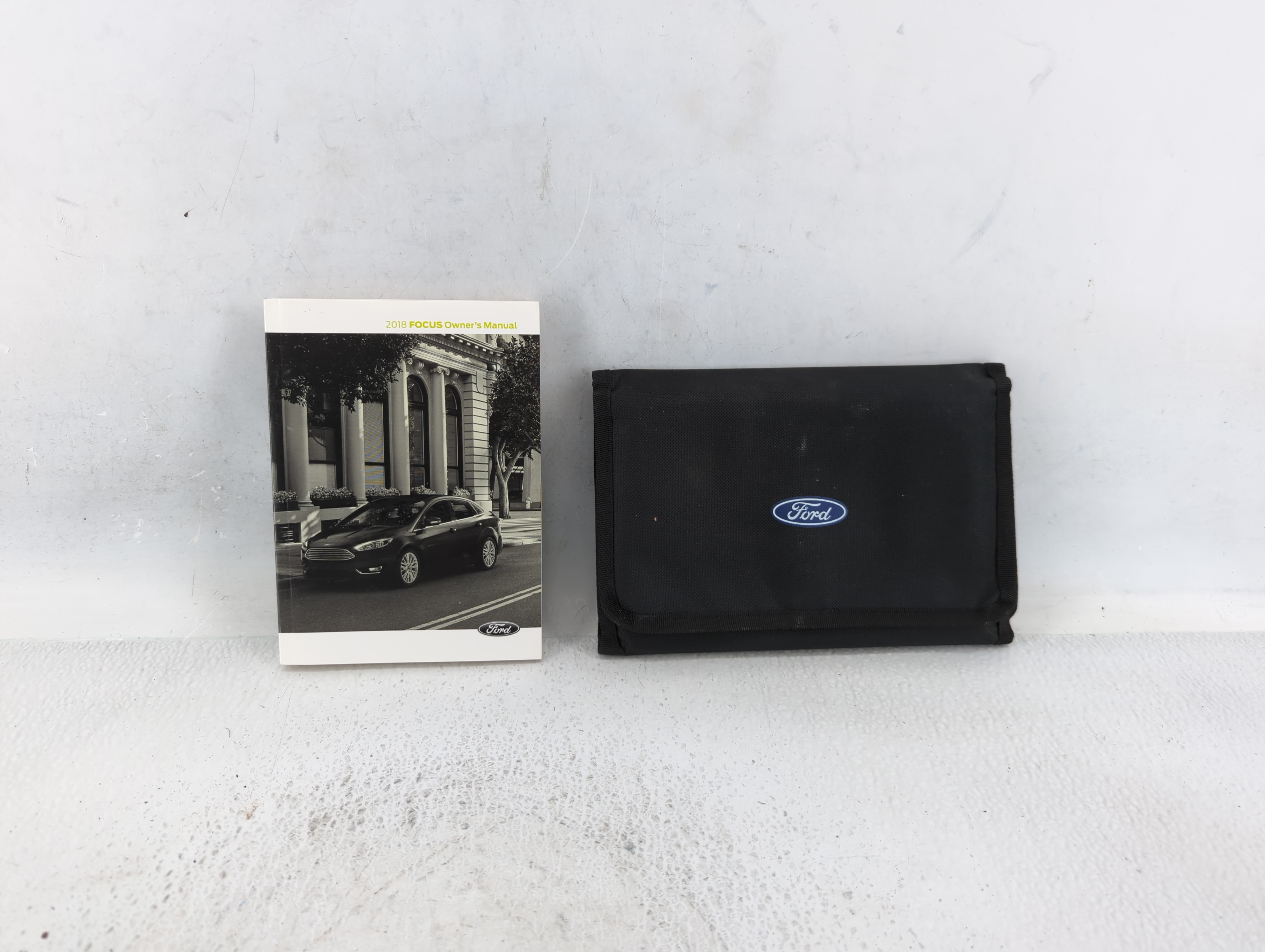 Picture of 2018 Ford Focus Owners Manual Book Guide 624782