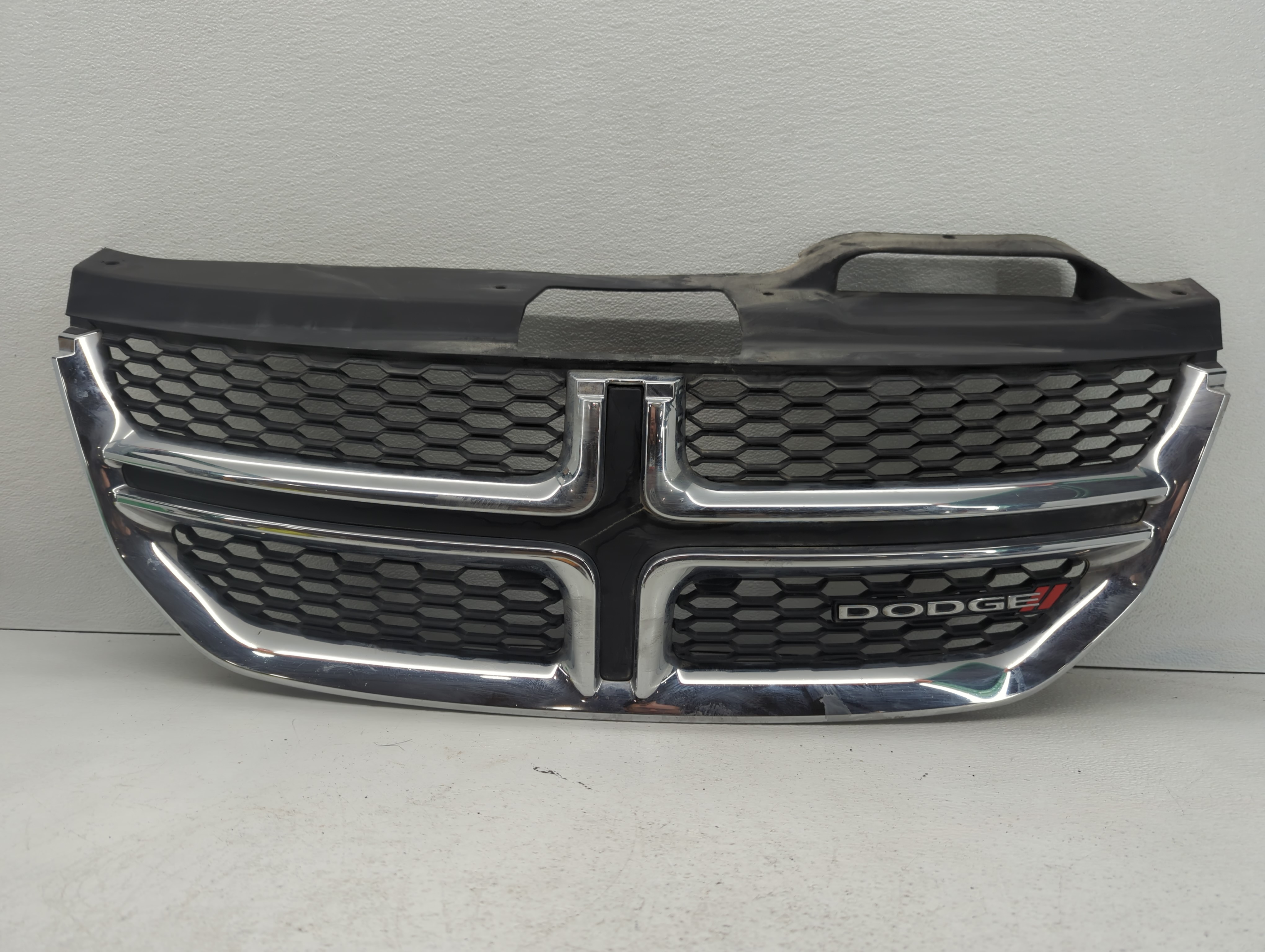 Picture of 2013 Dodge Journey Front Bumper Grille Cover 625308