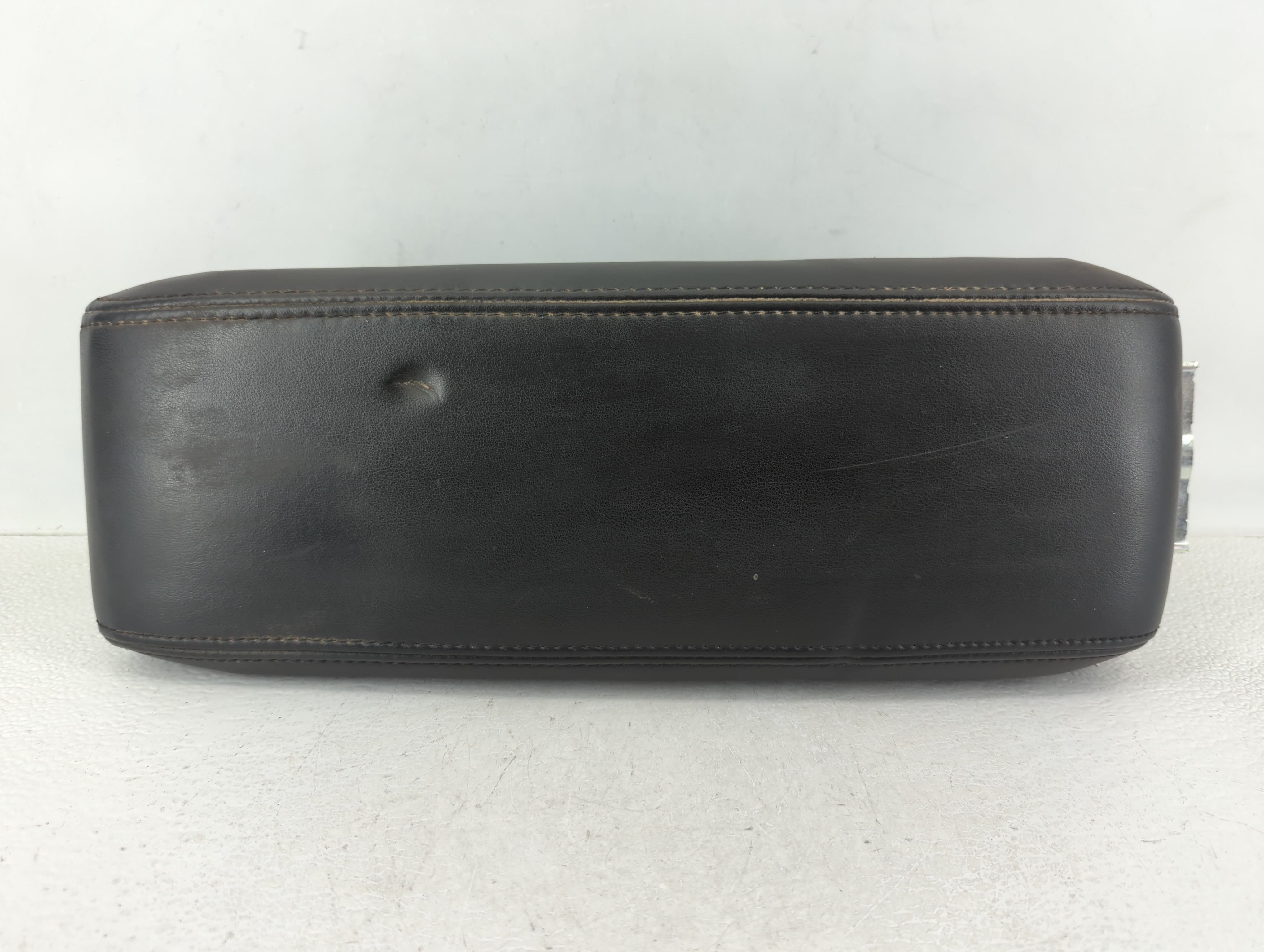 2016 Dodge Caravan Center Console Armrest Cover Lid Black 625394 - Oemusedautoparts1.com