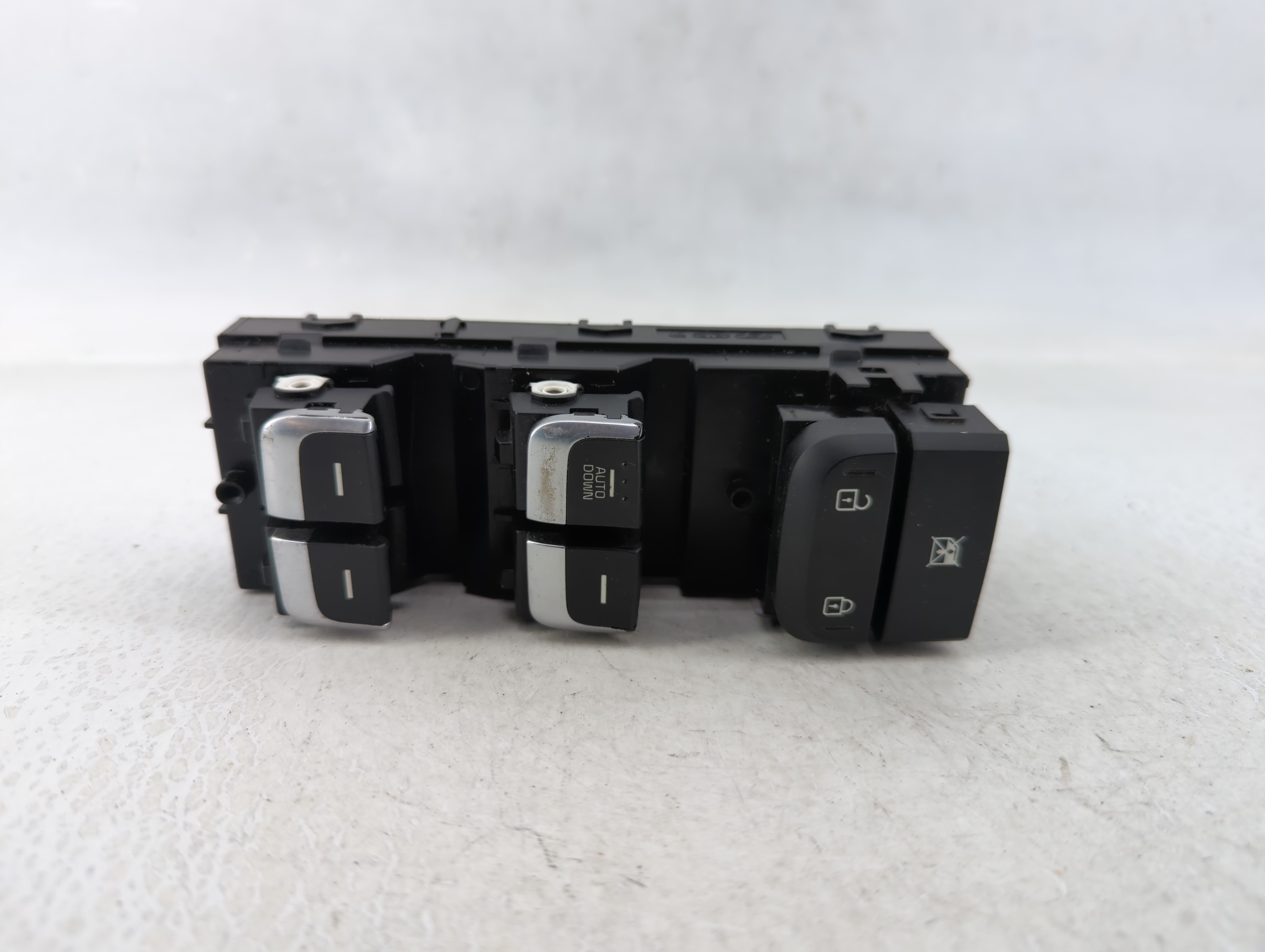 Chevrolet Malibu Driver Left Door Master Power Window Switch 627596 - Oemusedautoparts1.com
