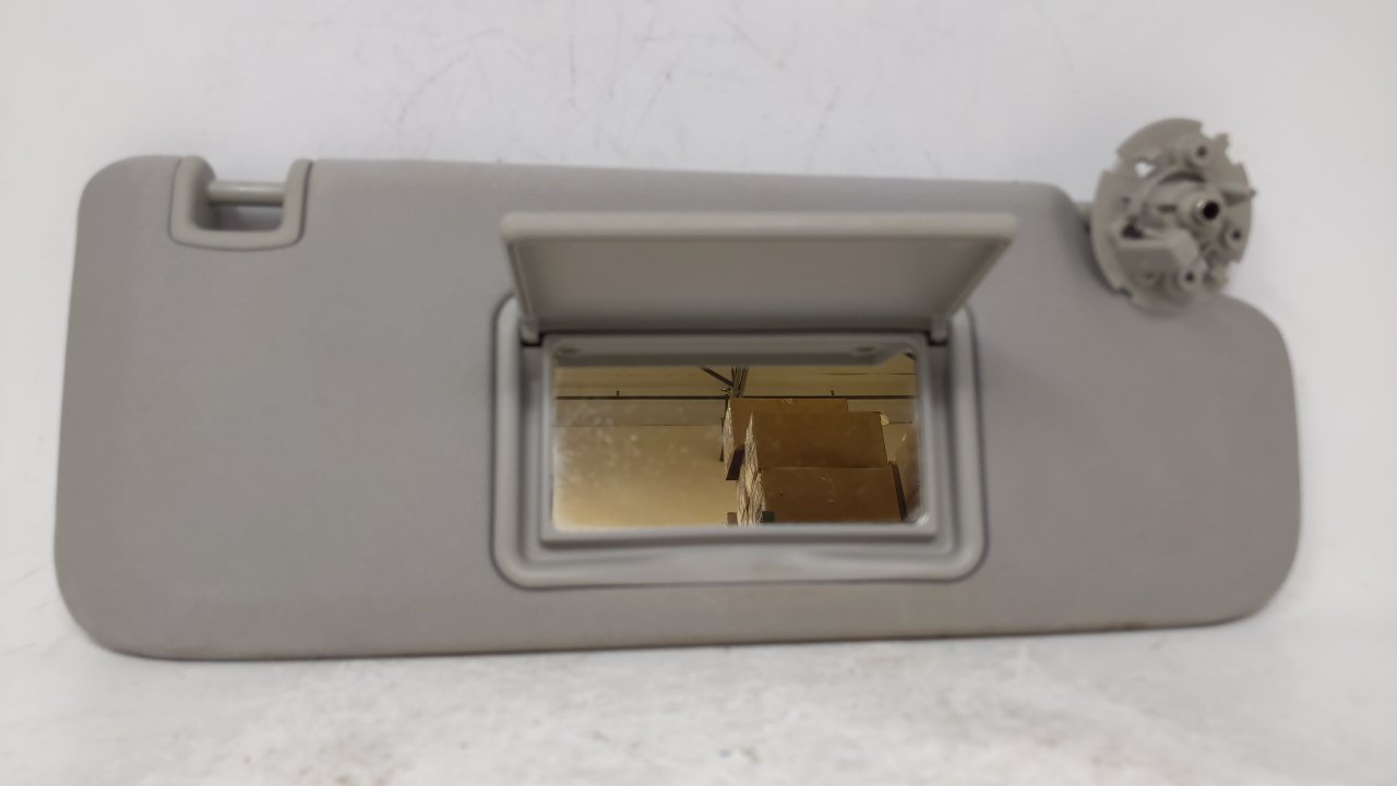 2008 Chevrolet Malibu Passenger Sun Visor Mirror Right Sunvisor Gray 62785 - Oemusedautoparts1.com