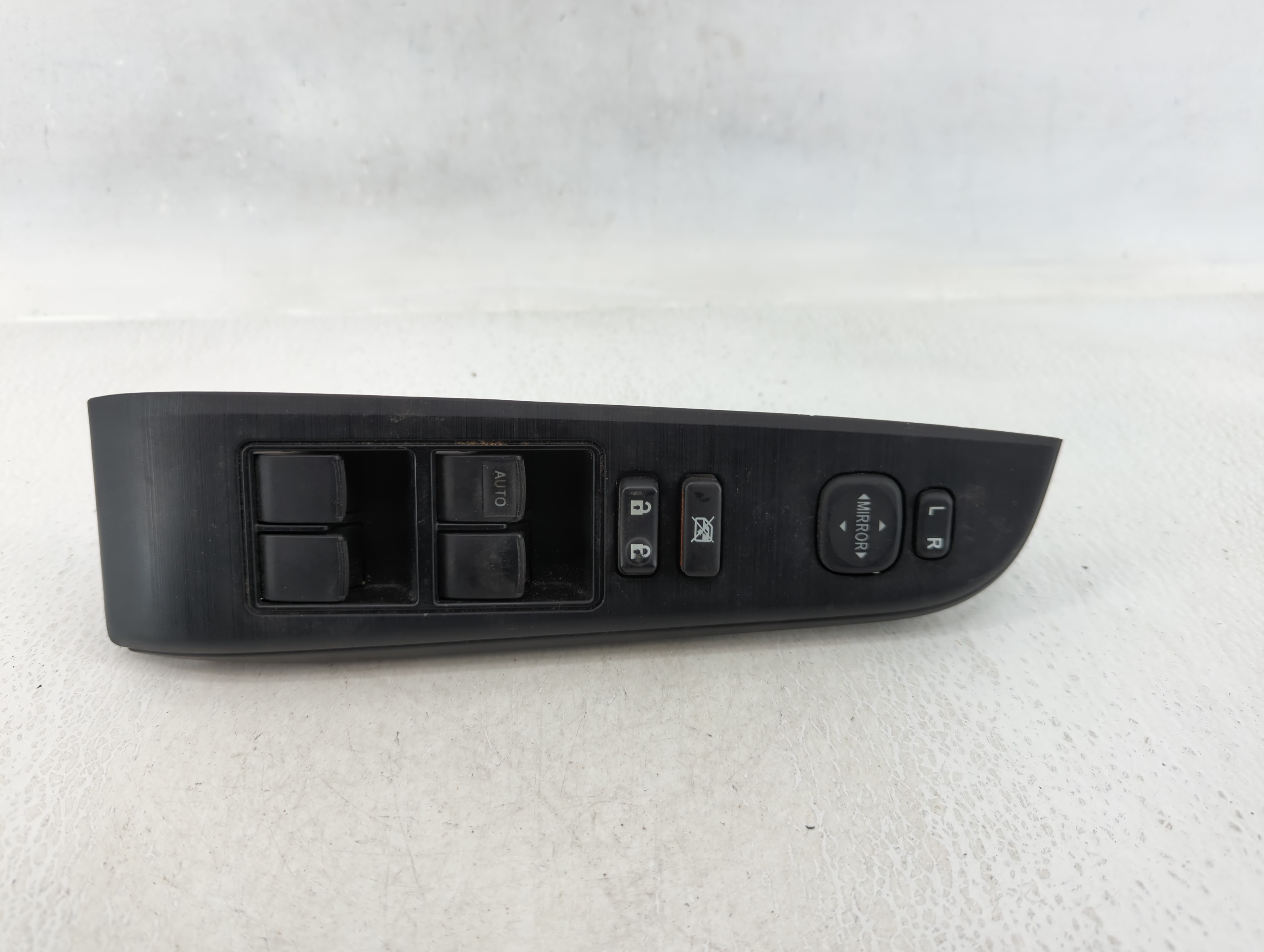 2013-2014 Toyota Camry Driver Left Door Master Power Window Switch 628012 - Oemusedautoparts1.com