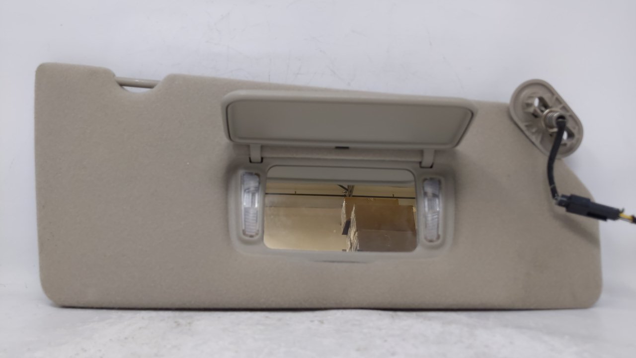2004 Chrysler Pacifica Passenger Sun Visor Mirror Right Sunvisor Beige 62871 - Oemusedautoparts1.com