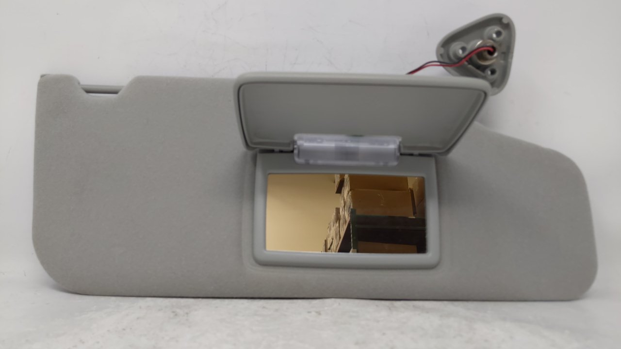 2005-2007 Ford Five Hundred Passenger Right Sun Visor Sunvisor Gray 62872 - Oemusedautoparts1.com