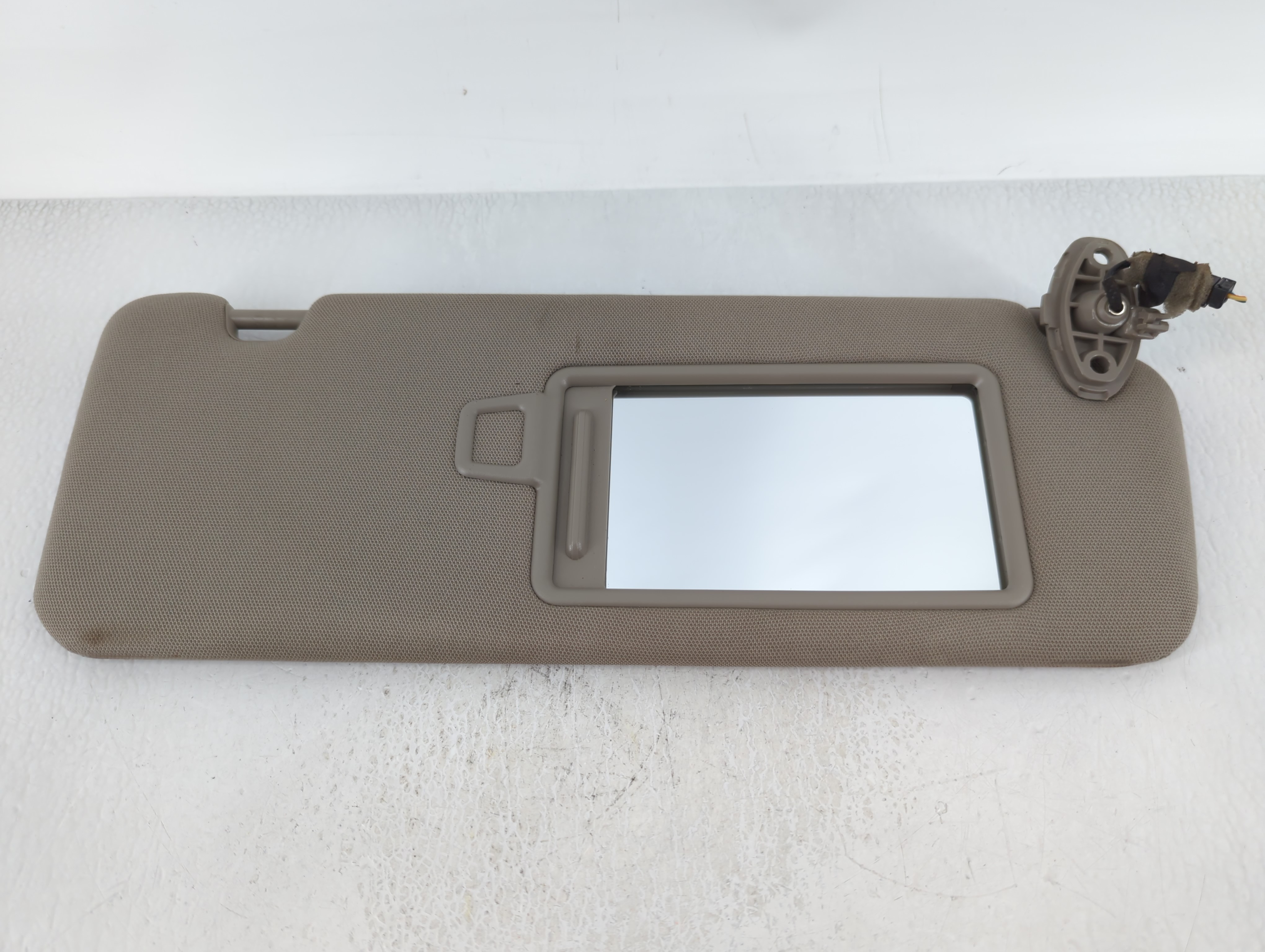 2016-2020 Kia Sorento Passenger Sun Visor Mirror Right Sunvisor Dark Grey 628796 - Oemusedautoparts1.com