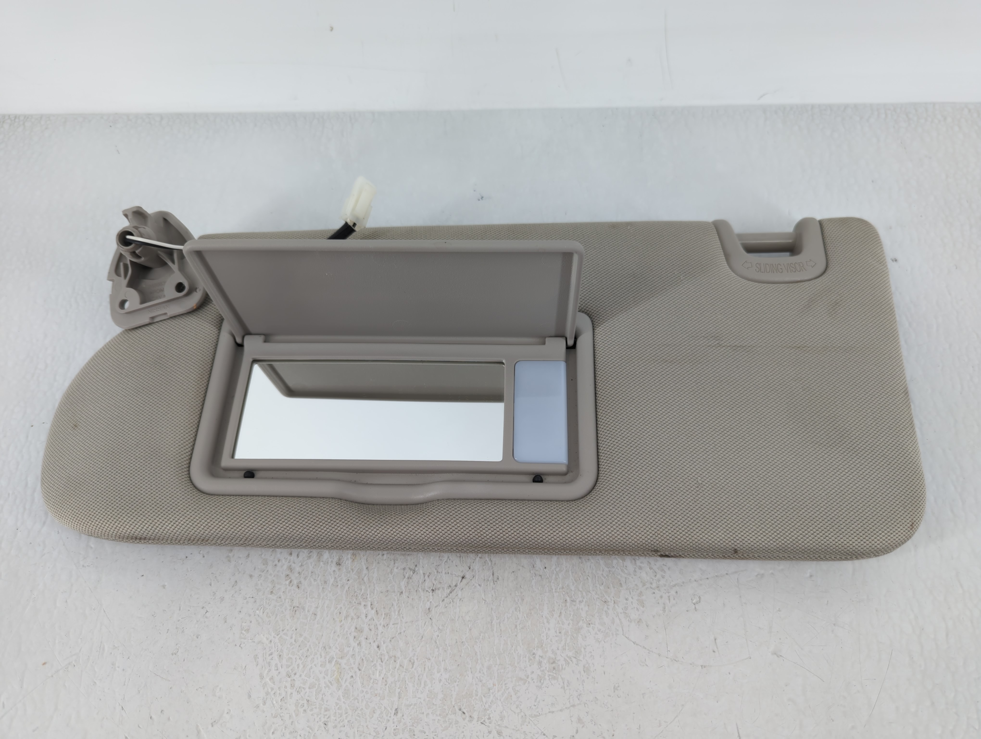 Picture of 2019-2022 Nissan Murano Driver Sun Visor Mirror Left Sunvisor Grey 628799