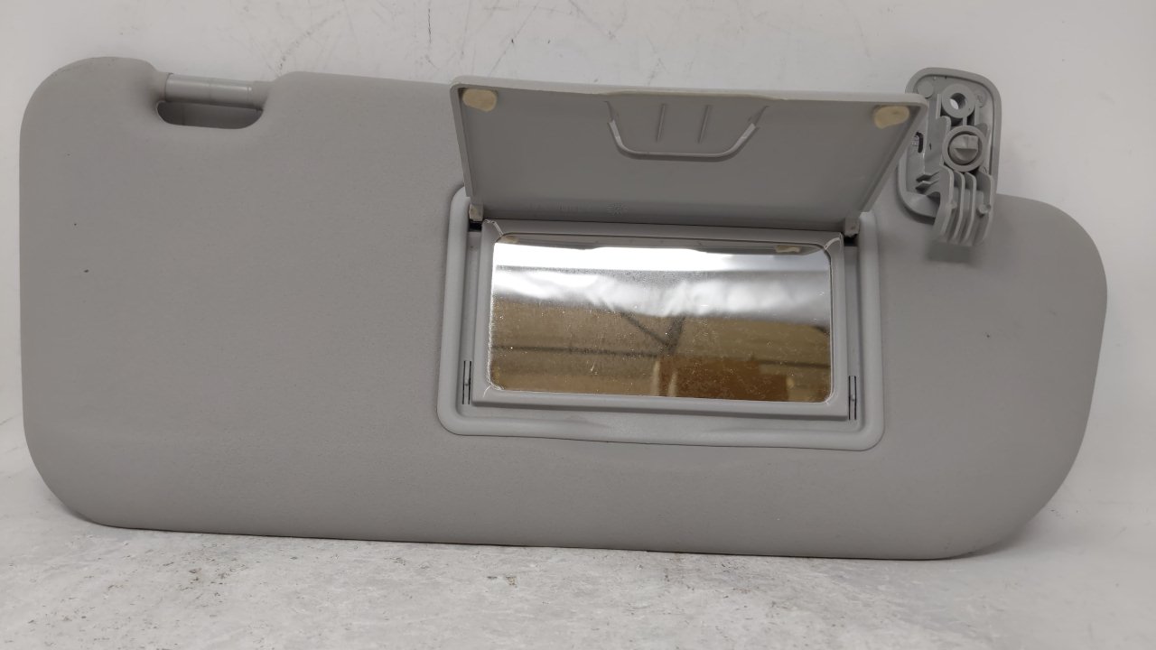 Picture of 2004 Mazda 3 Passenger Sun Visor Mirror Right Sunvisor Gray 62886