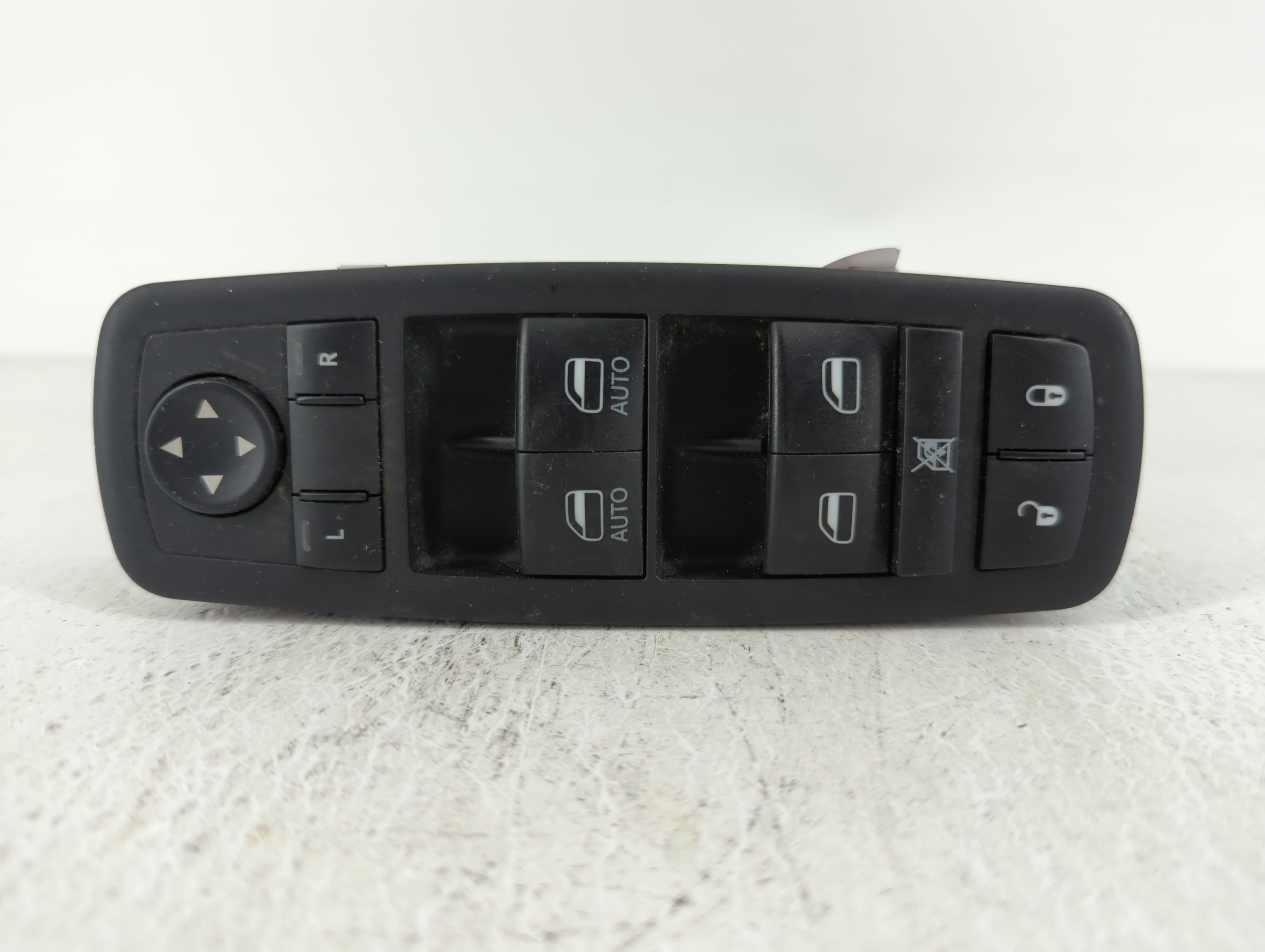 Picture of Dodge Caravan Driver Left Door Master Power Window Switch 68298871aa 629490