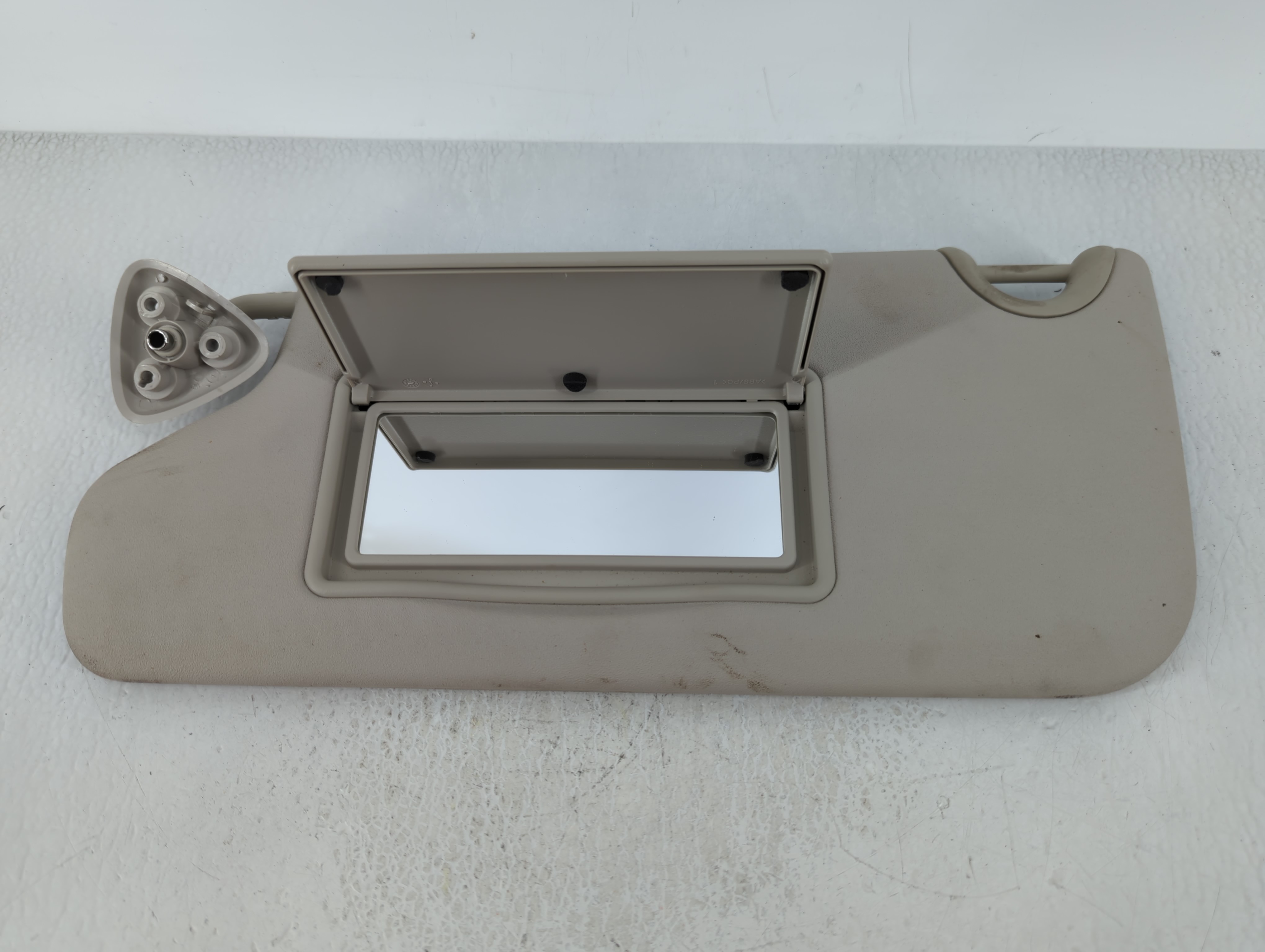 2017 Dodge Journey Driver Sun Visor Mirror Left Sunvisor Grey 629749 - Oemusedautoparts1.com