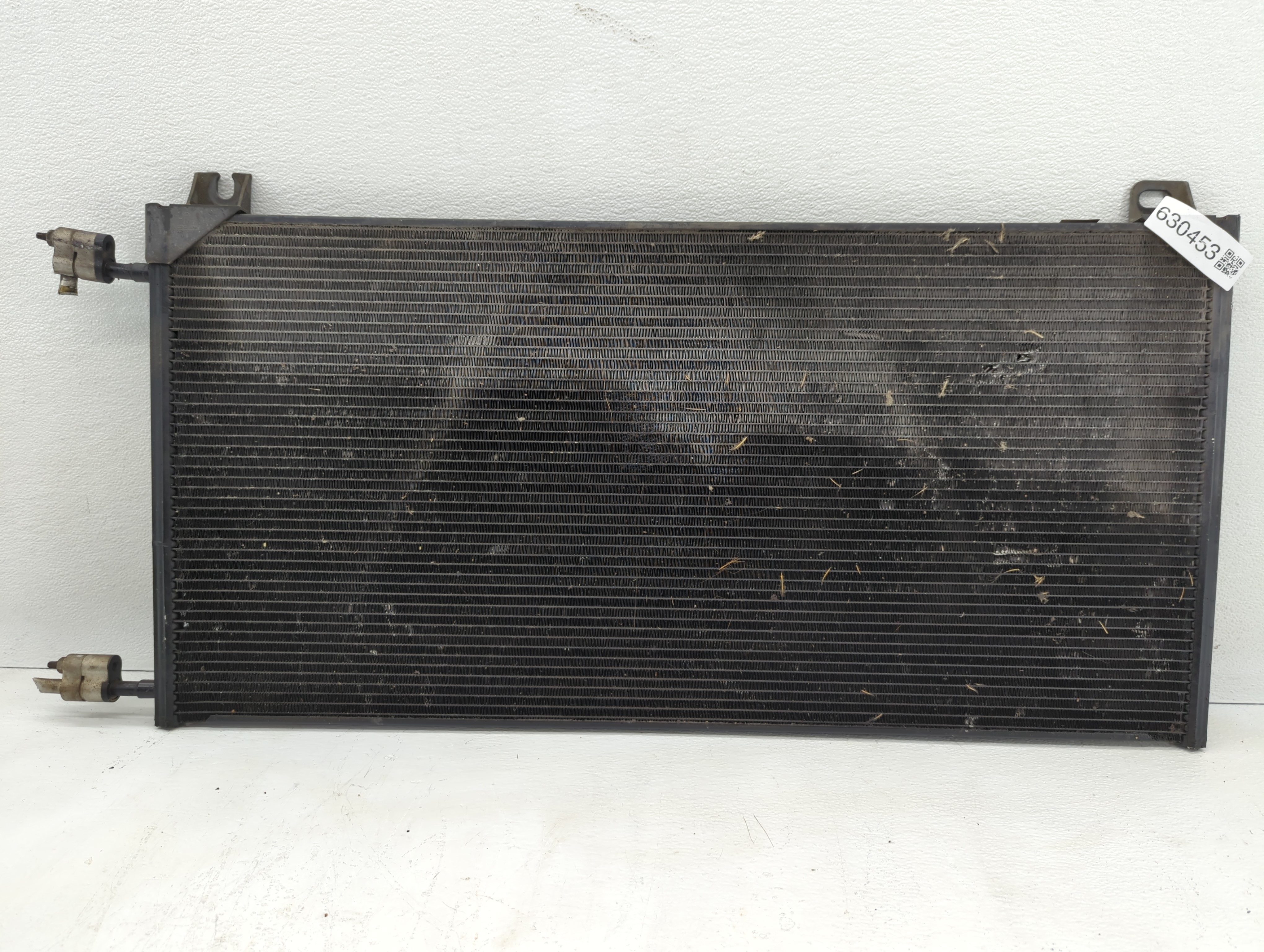 Picture of Gmc Yukon Left Radiator Fan Motor Assembly 630453