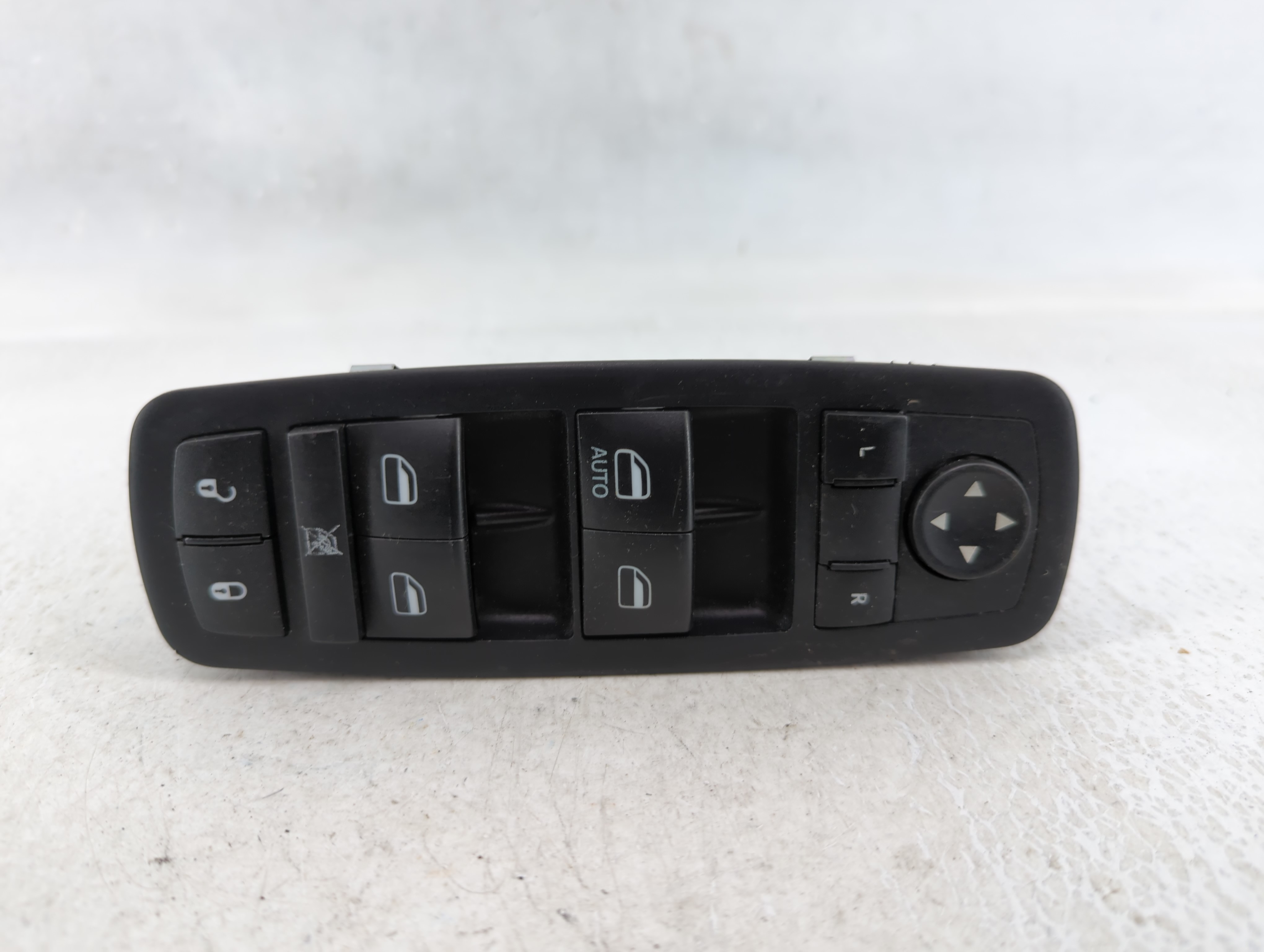 2016 Dodge Journey Driver Left Door Master Power Window Switch 68084001ad 630476 - Oemusedautoparts1.com