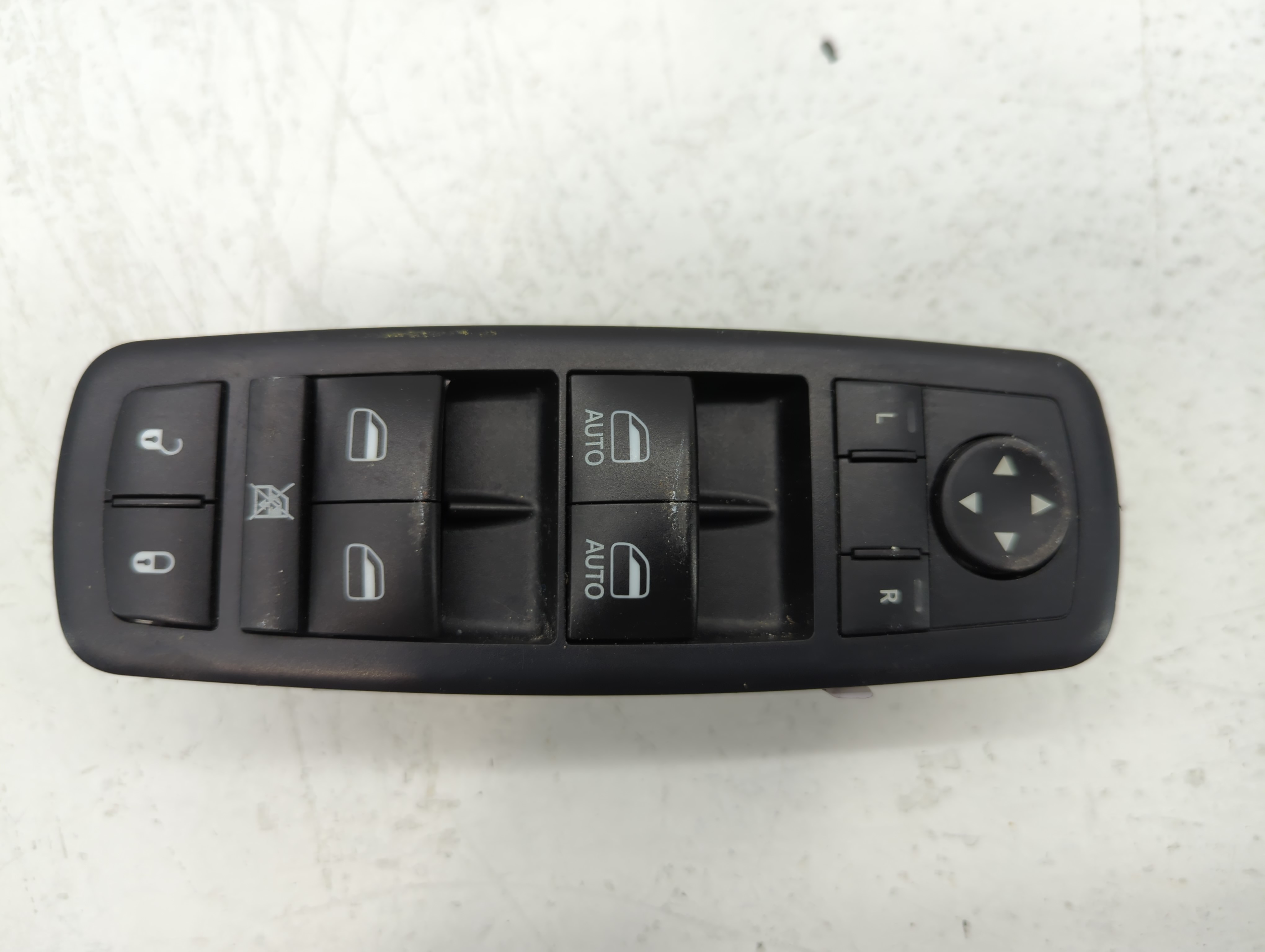 Picture of Dodge Caravan Driver Left Door Master Power Window Switch 68298871aa 631052