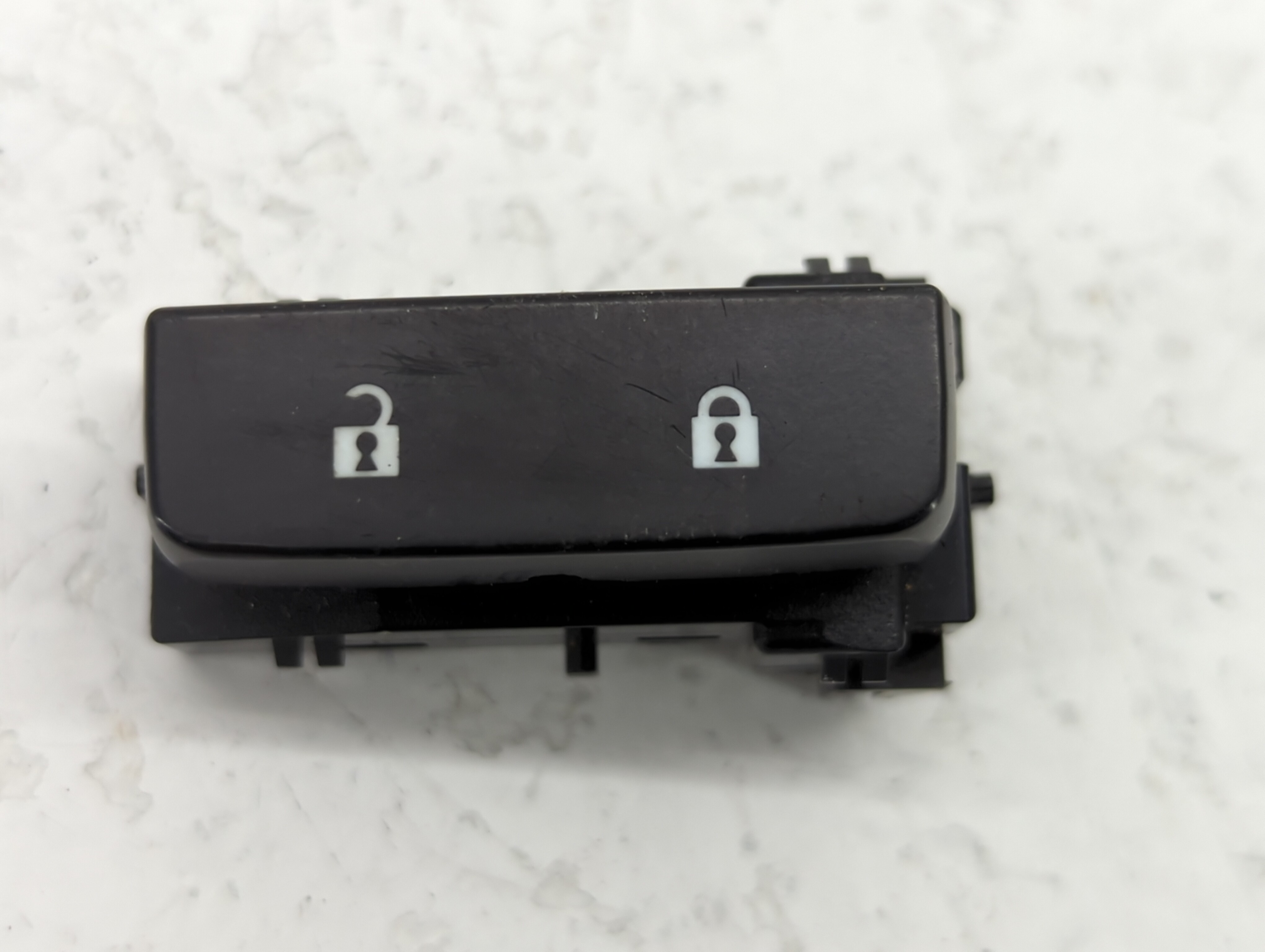 2010 Saturn Outlook Driver Left Door Master Power Window Switch 15263416 631055 - Oemusedautoparts1.com