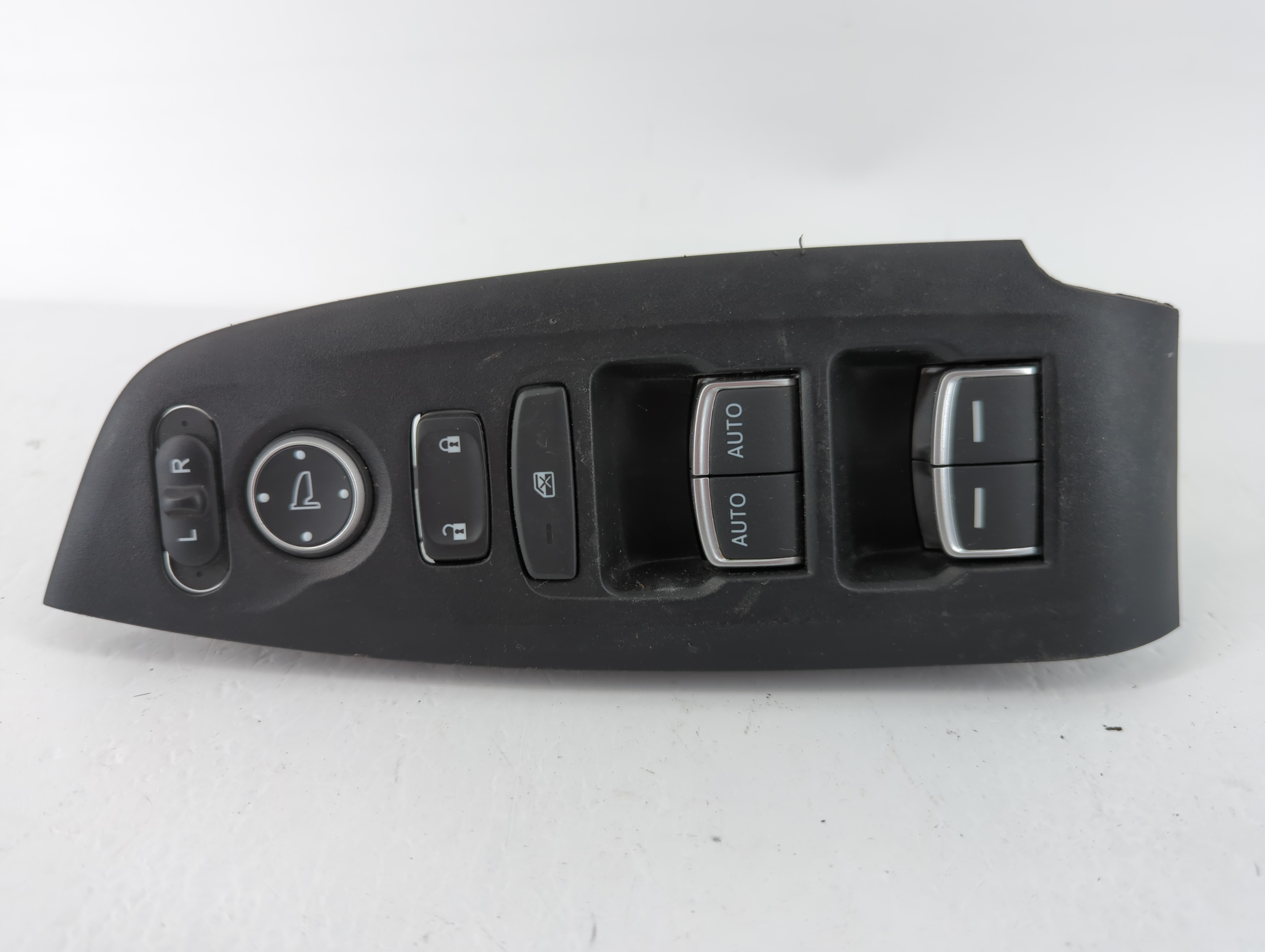 Driver Left Door Master Power Window Switch 631267 - Oemusedautoparts1.com