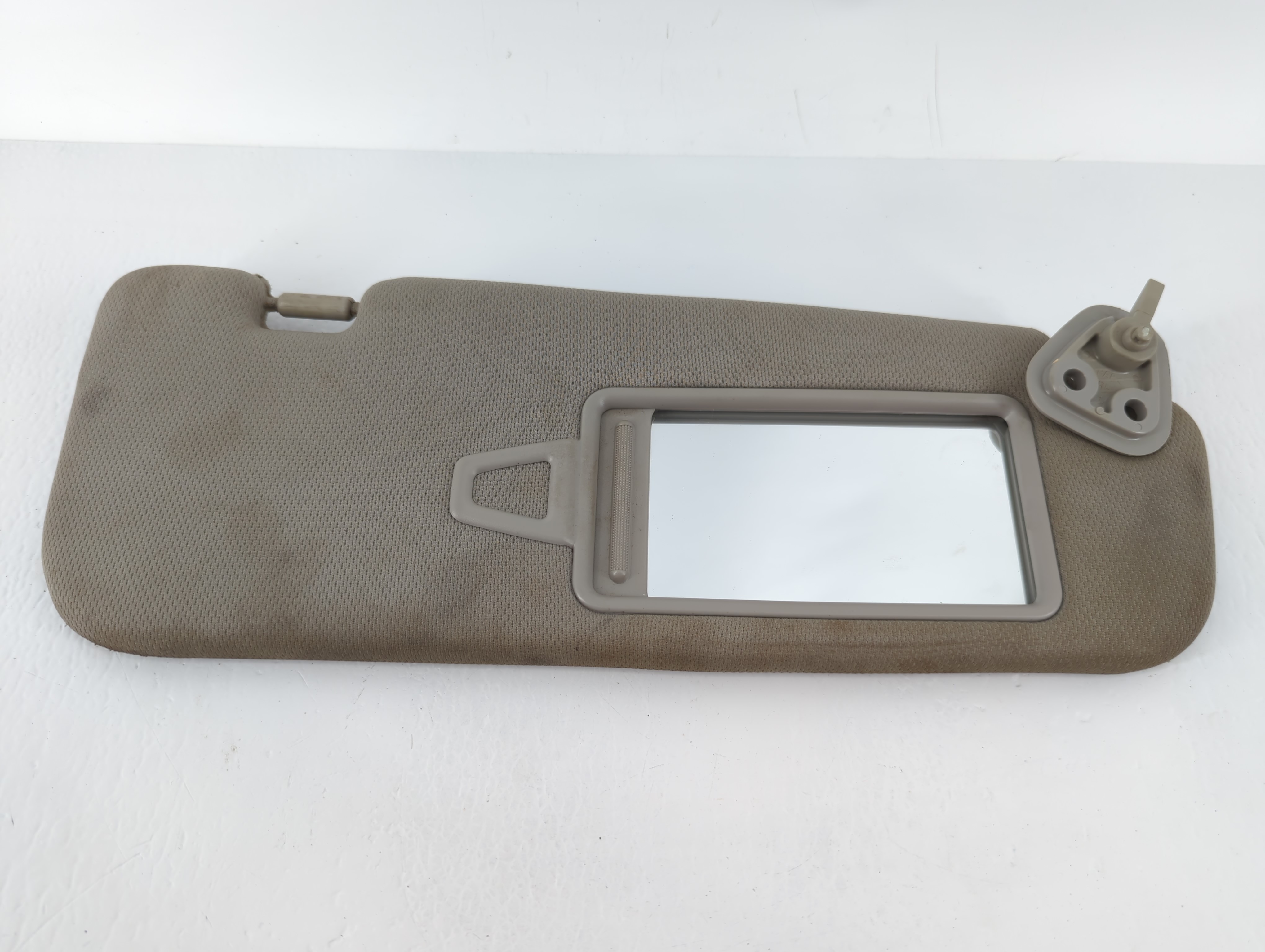 2009-2016 Hyundai Genesis Passenger Sun Visor Mirror Right Sunvisor Grey 631681 - Oemusedautoparts1.com