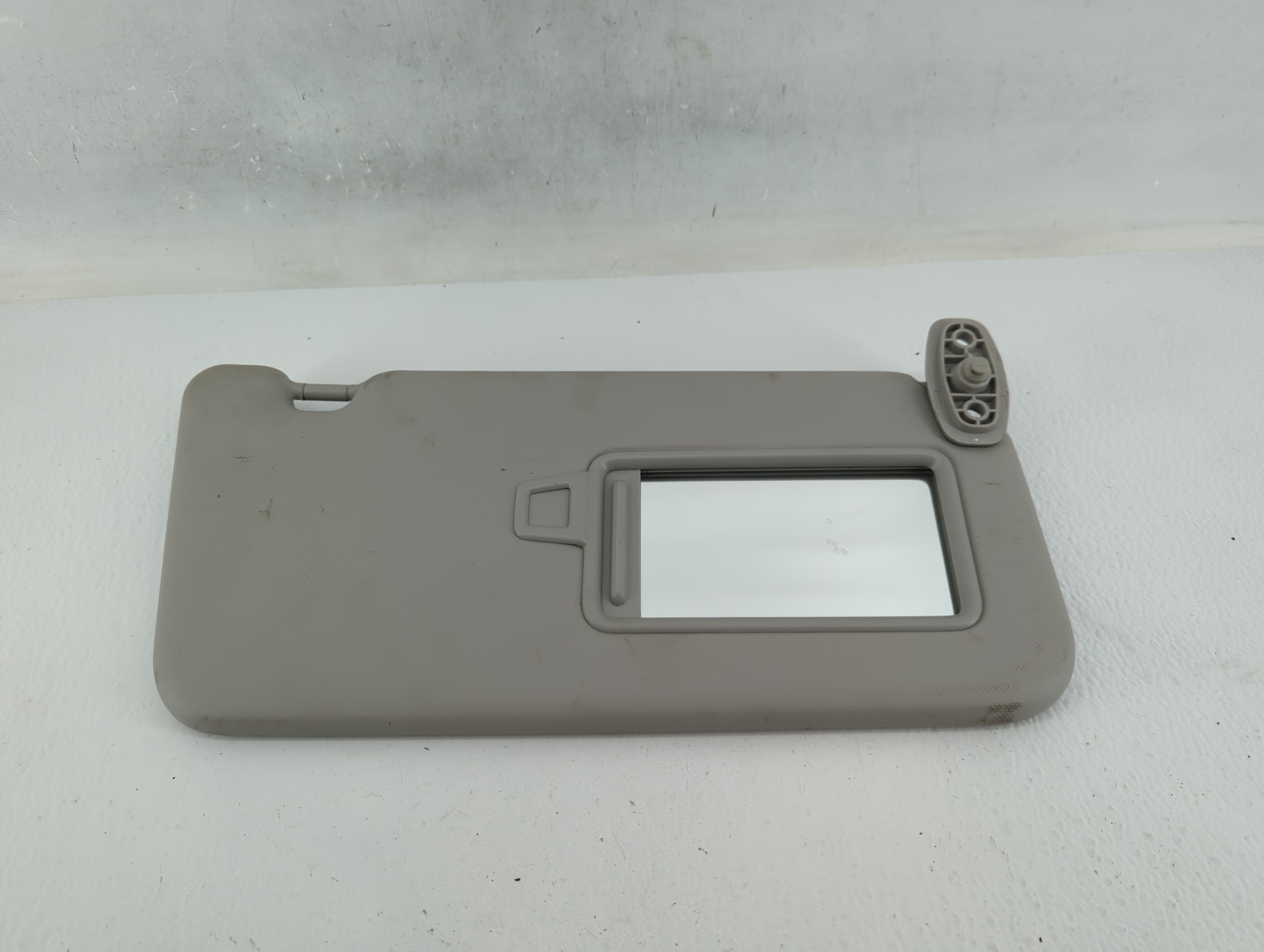 2020-2021 Kia Soul Passenger Sun Visor Mirror Right Sunvisor Grey 631799 - Oemusedautoparts1.com