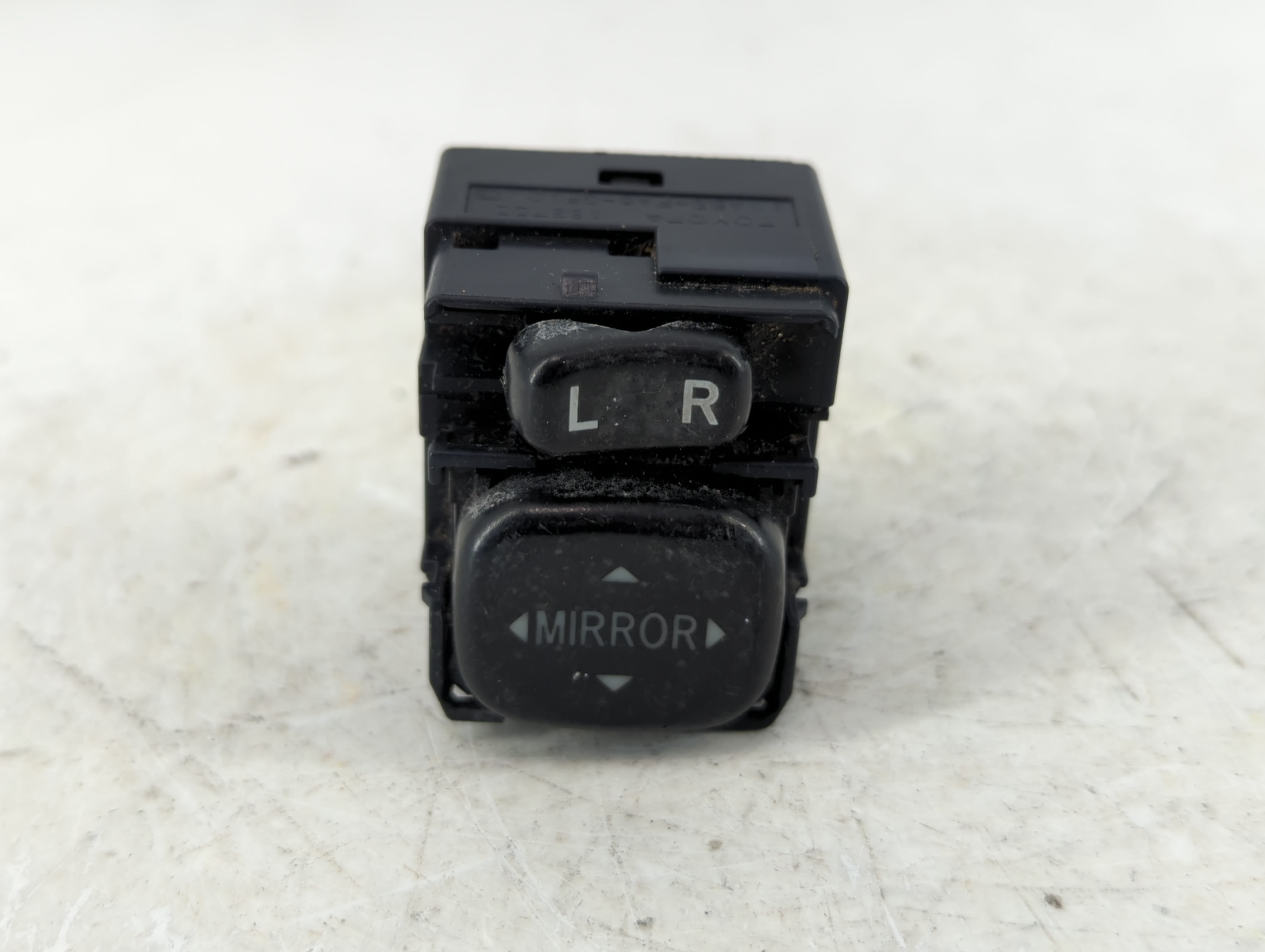 2015-2017 Toyota Camry Driver Left Door Master Power Window Switch 632659 - Oemusedautoparts1.com