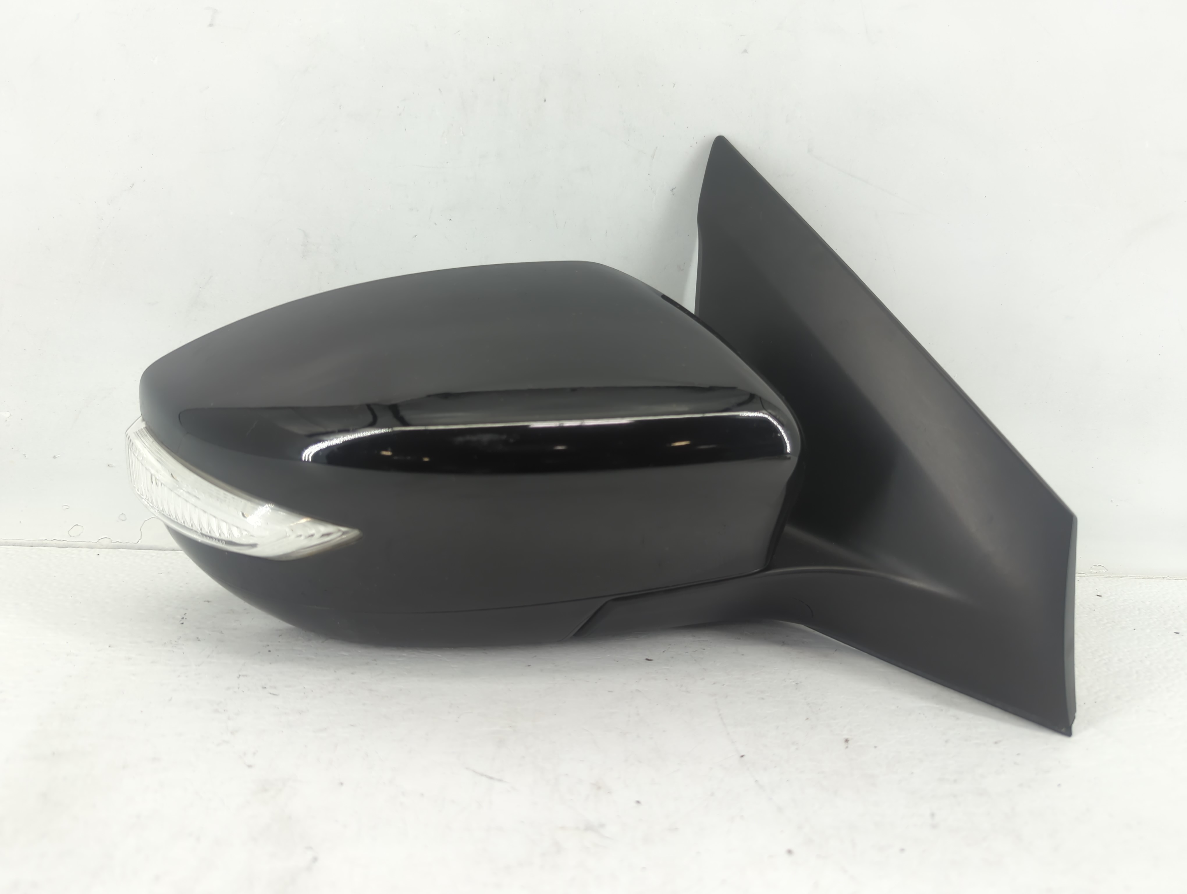 Picture of 2016-2019 Nissan Sentra Passenger Right Side View Power Door Mirror Black 633701
