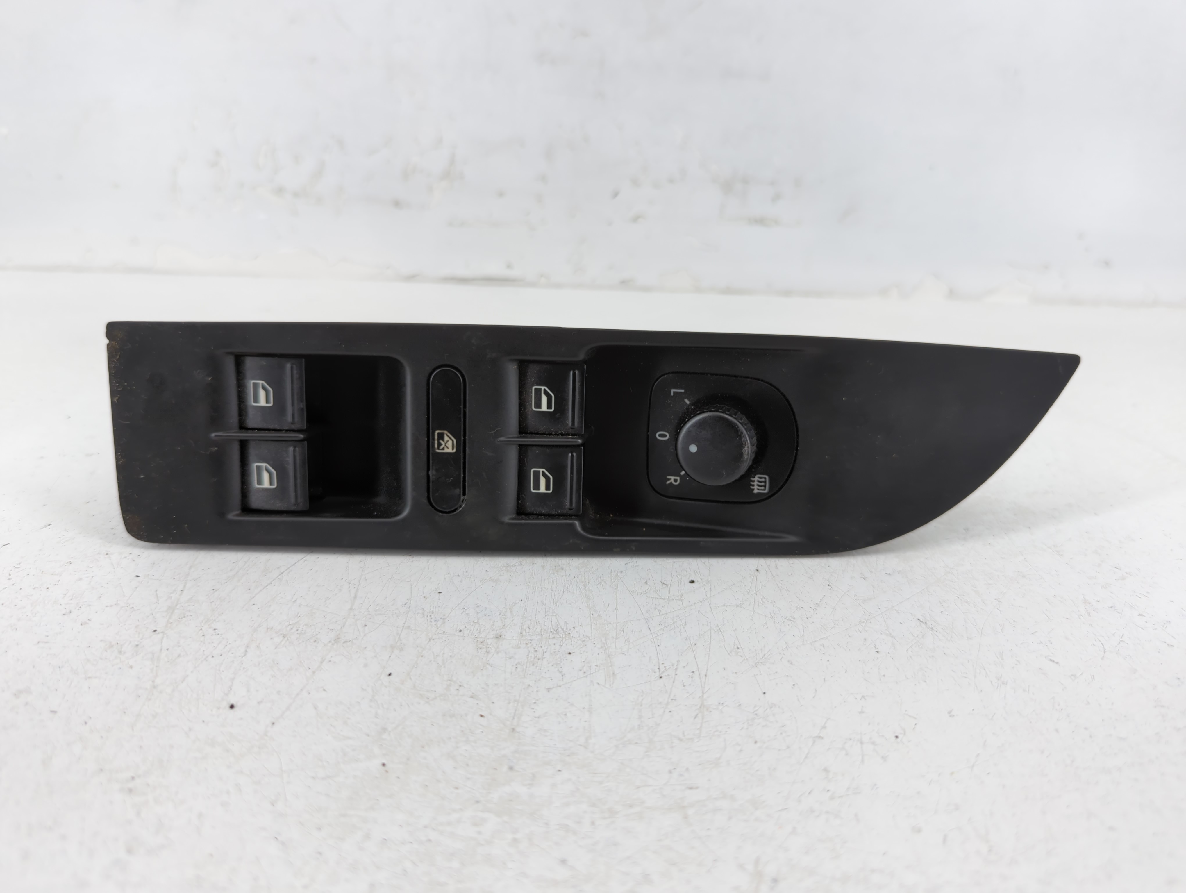 Picture of 2006-2020 Volkswagen Passat Driver Left Door Master Power Window Switch 634932