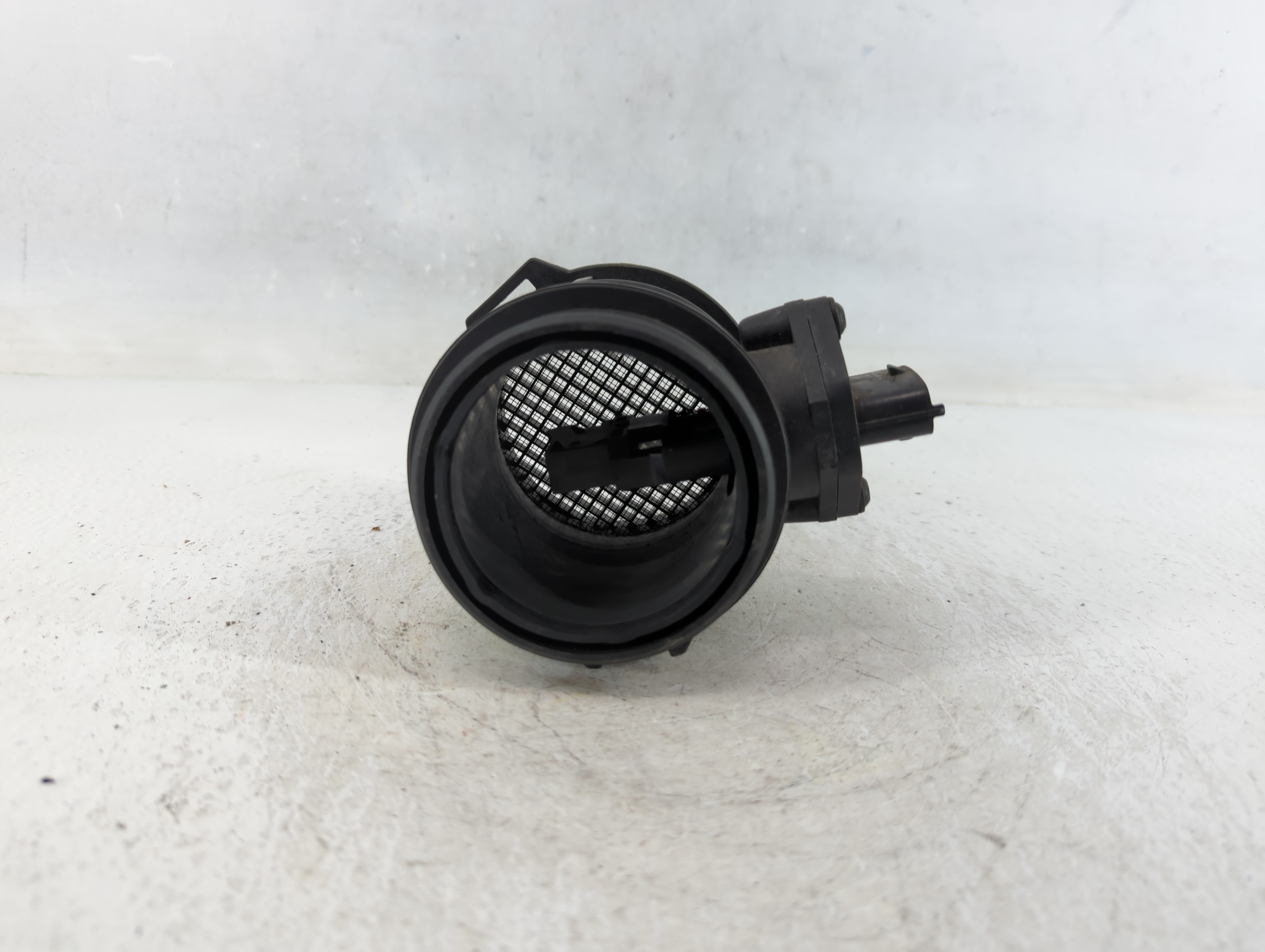 Picture of 2002-2005 Kia Sedona Mass Air Flow Meter Maf 635108