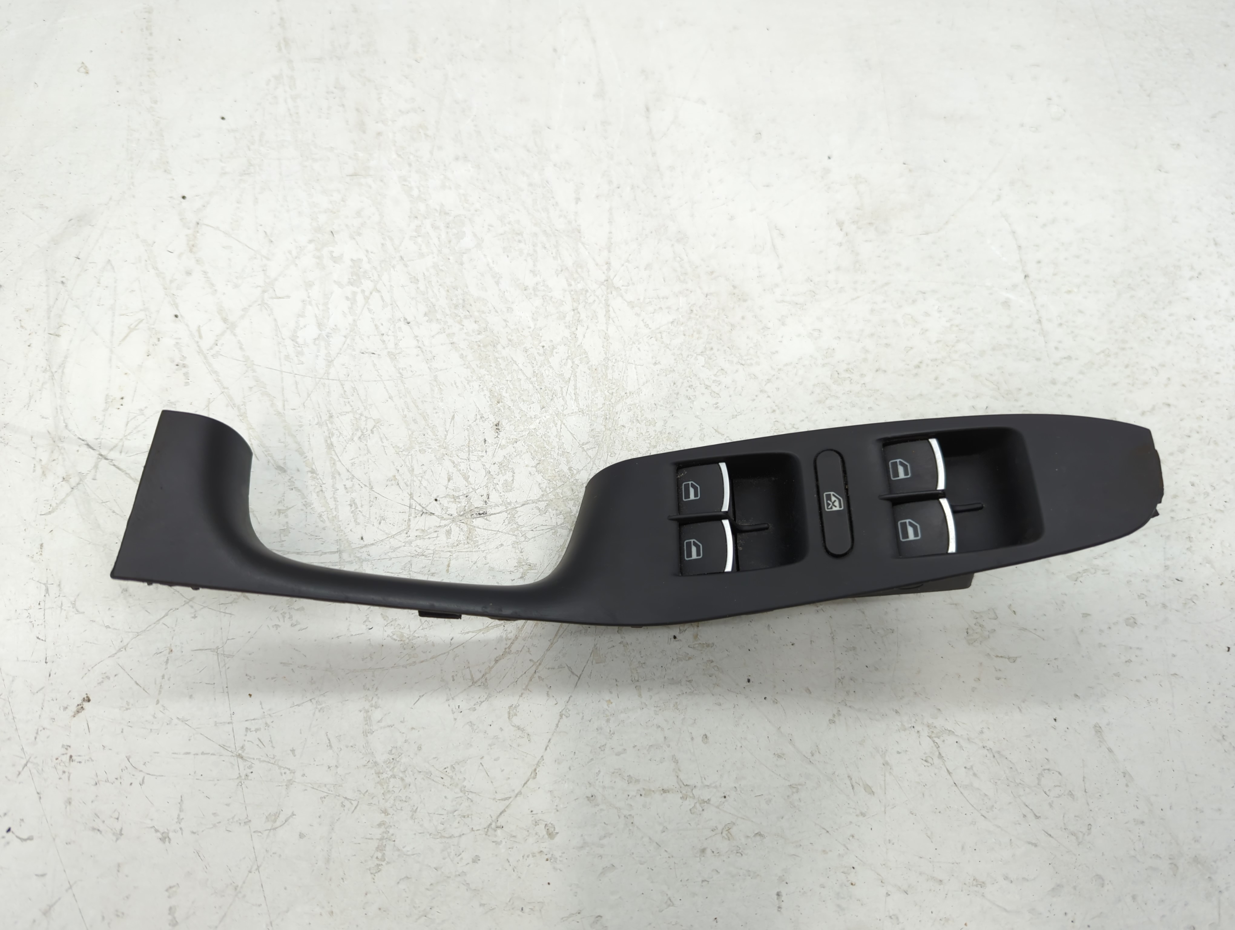 Picture of 2018-2020 Kia Rio Driver Left Door Master Power Window Switch T0505538 635194