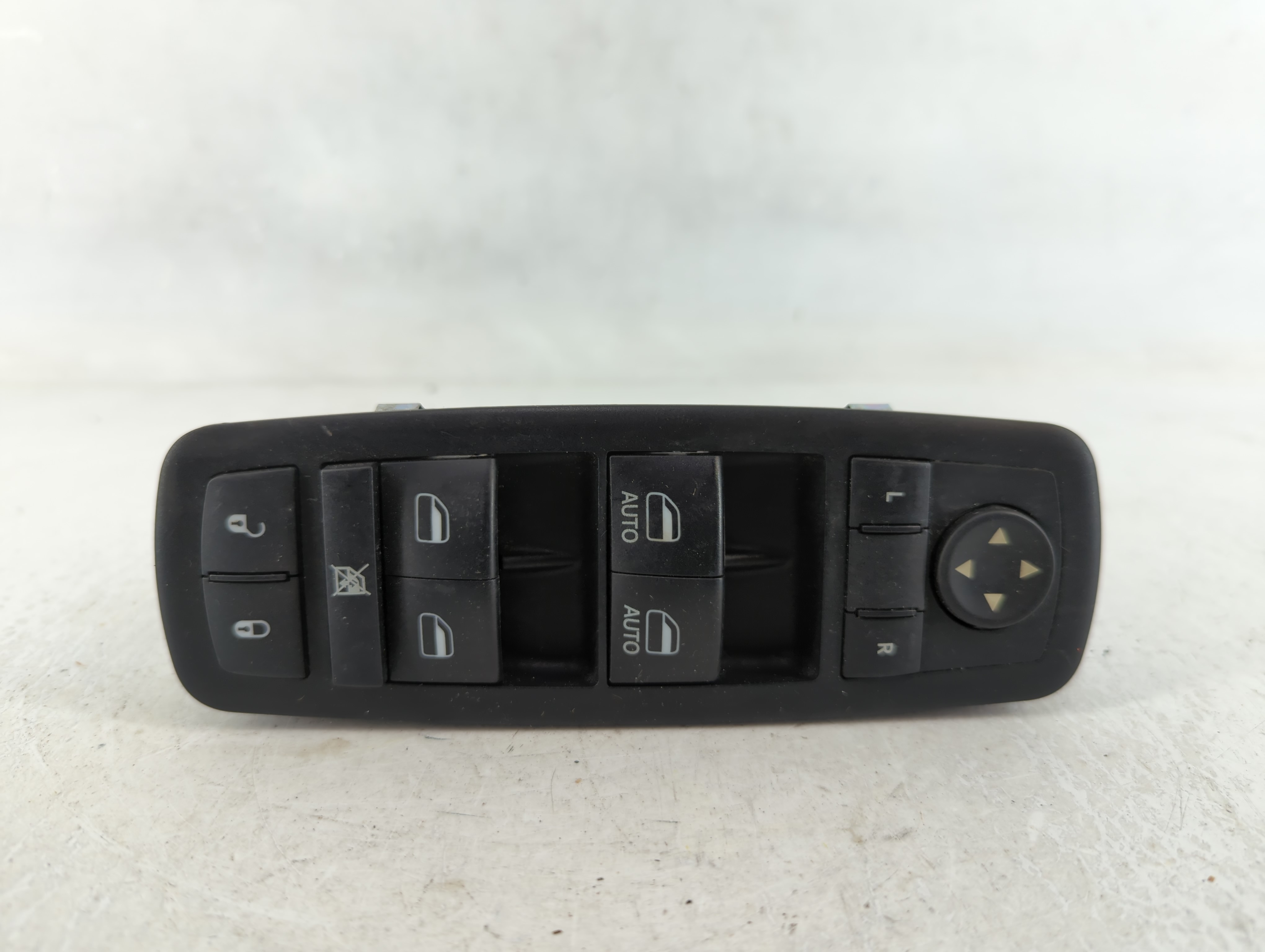 Picture of Dodge Ram 1500 Driver Left Door Master Power Window Switch 68148893ab 635889