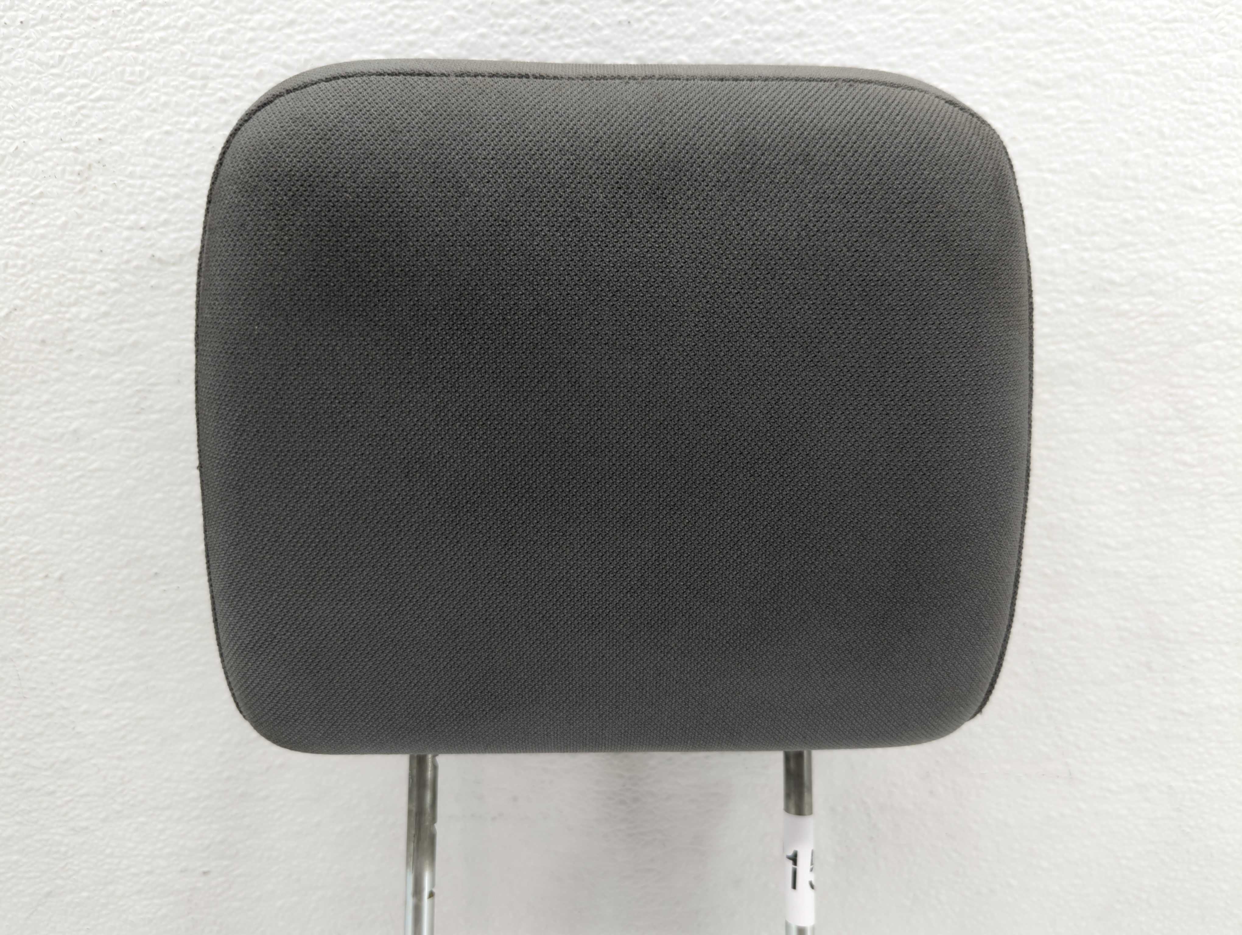 2006 Chrysler Pacifica Headrest Head Rest Front Driver Passenger Seat 636157 - Oemusedautoparts1.com