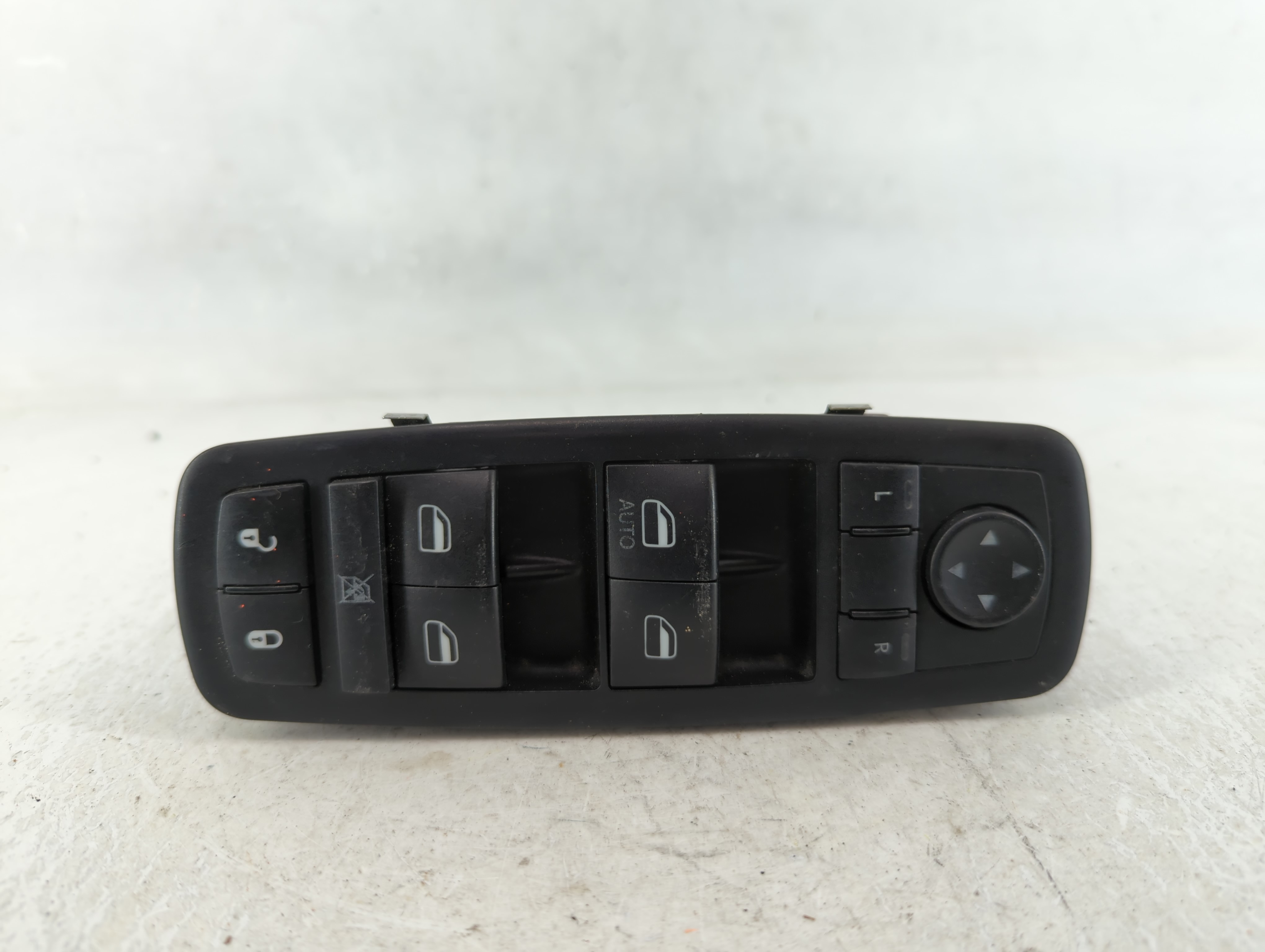 Picture of Dodge Caravan Driver Left Door Master Power Window Switch 68110866aa 636377
