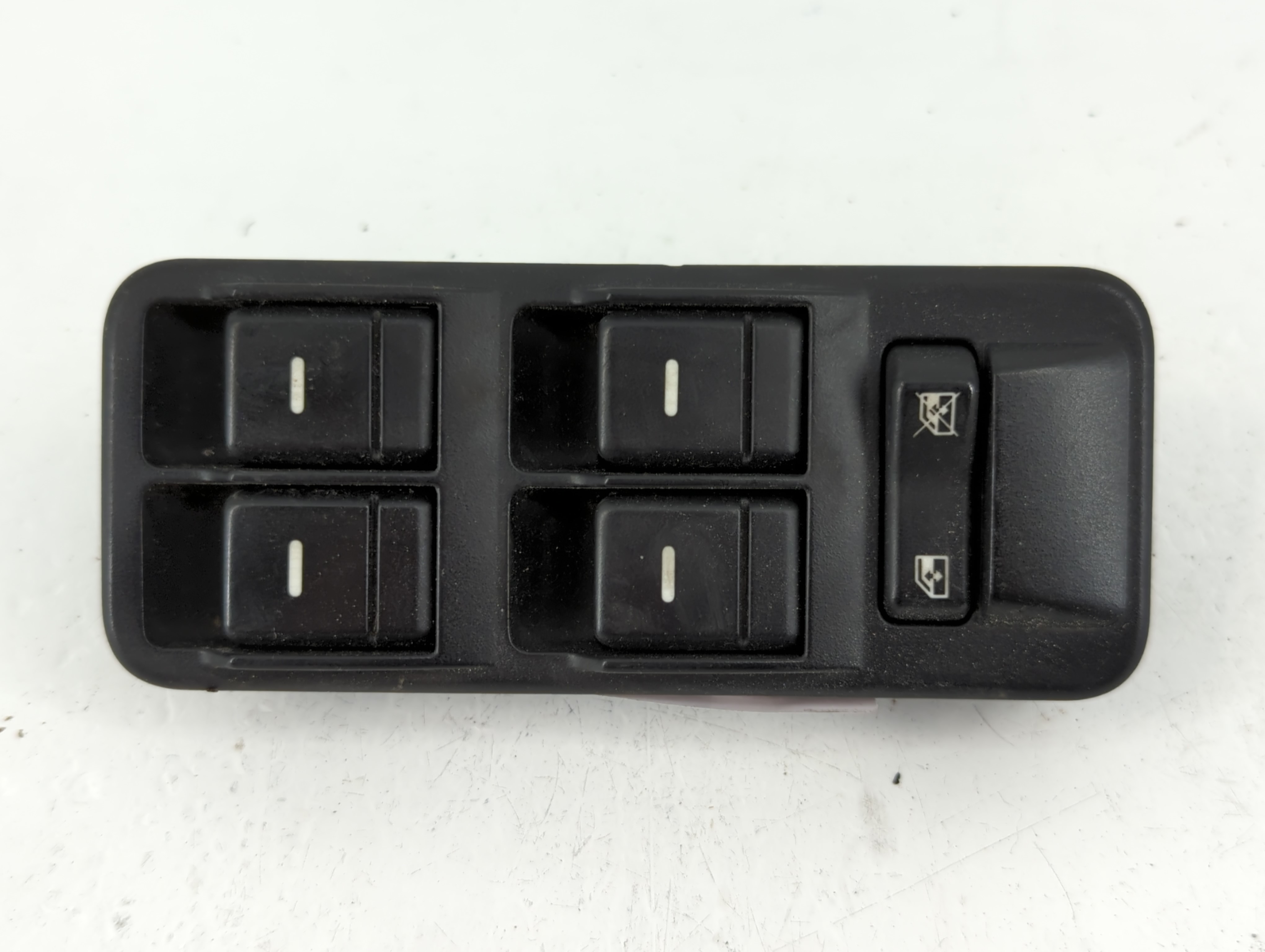 Picture of Hyundai Genesis Driver Left Door Master Power Window Switch 050927-1 636745