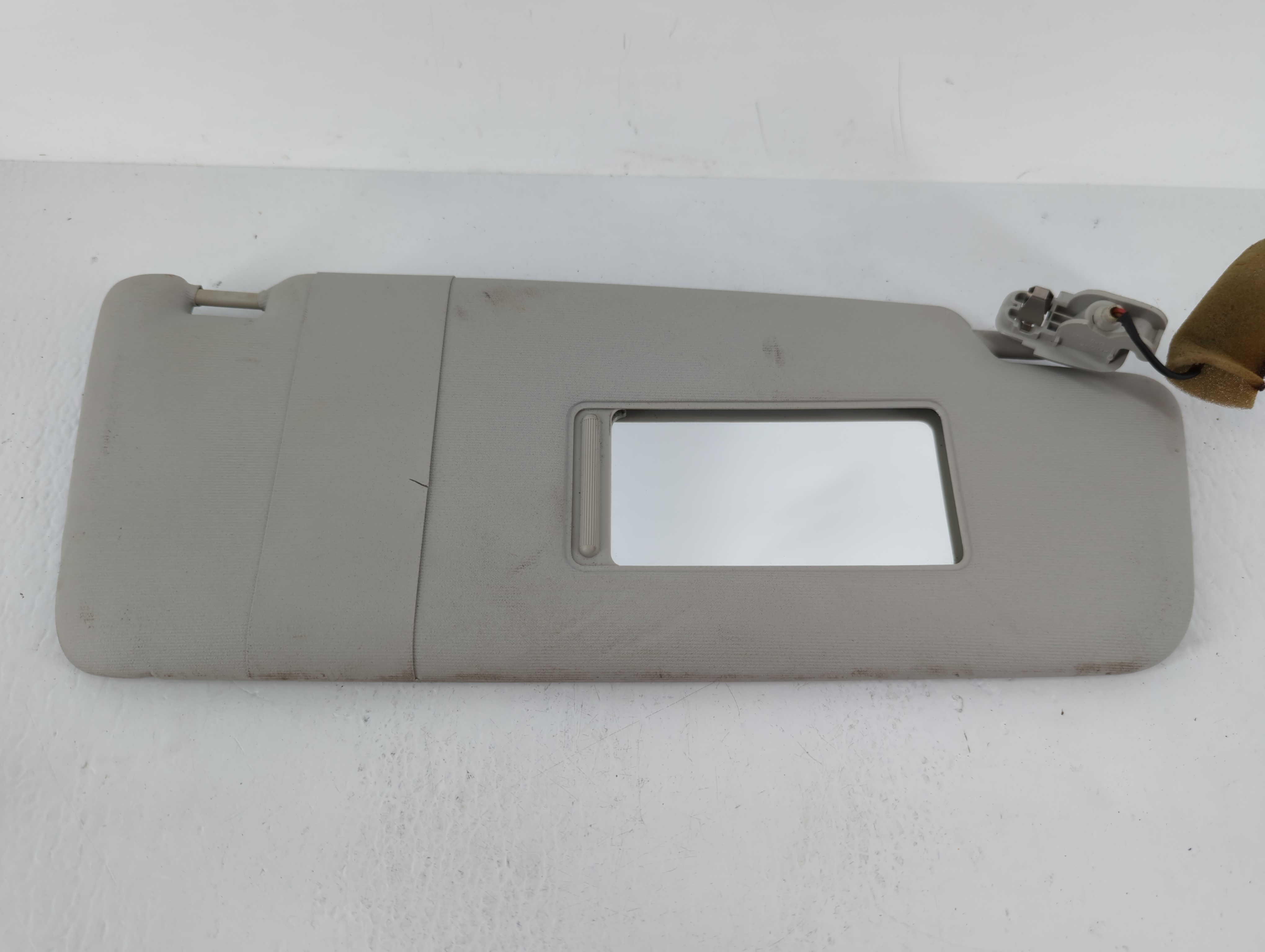 Picture of Chrysler Pacifica Passenger Sun Visor Mirror Right Sunvisor Grey 637116