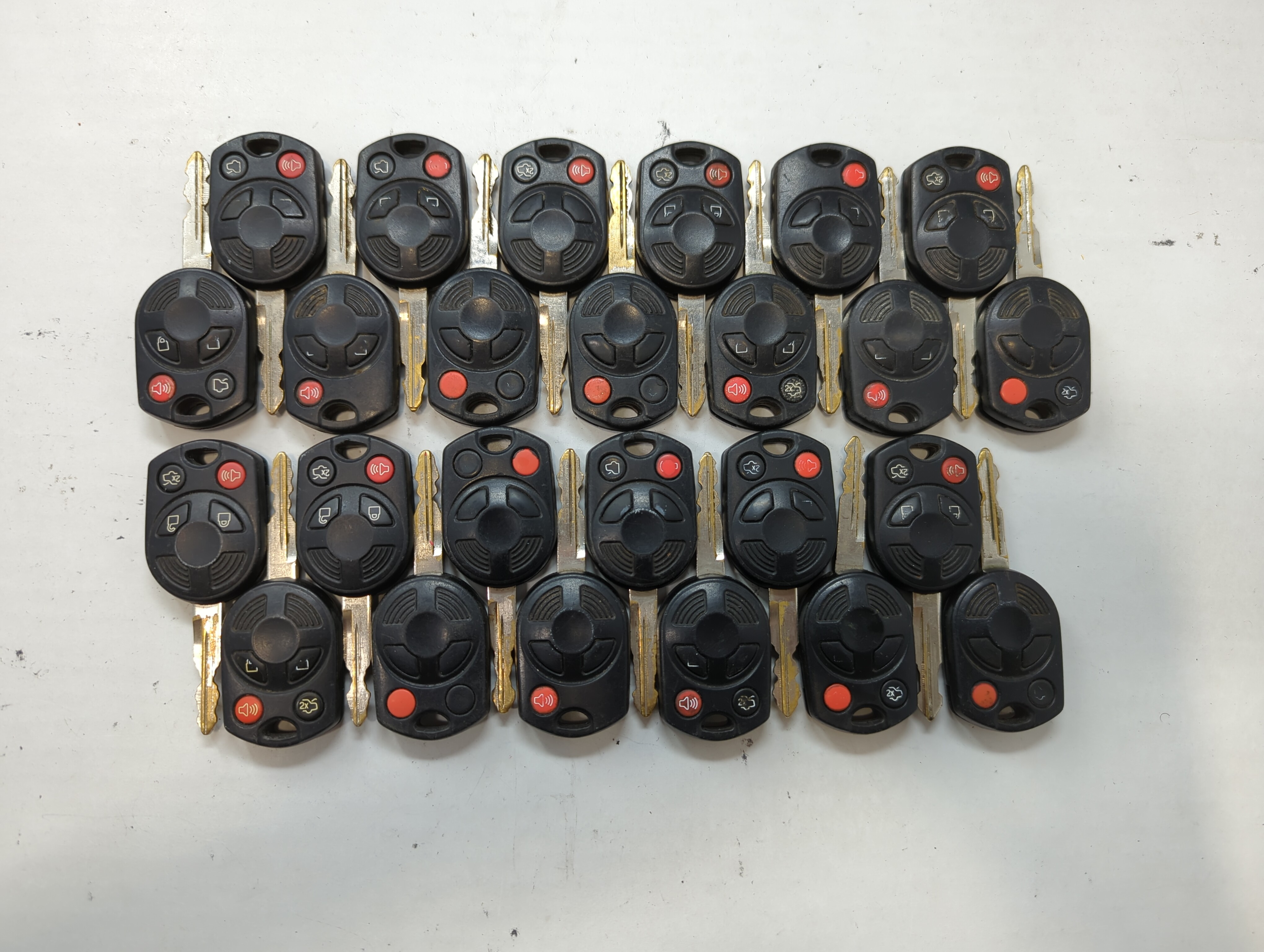 Lot of 25 Ford Keyless Entry Remote Fob OUC600022 6U5T-19316-AE | 638481 - Oemusedautoparts1.com
