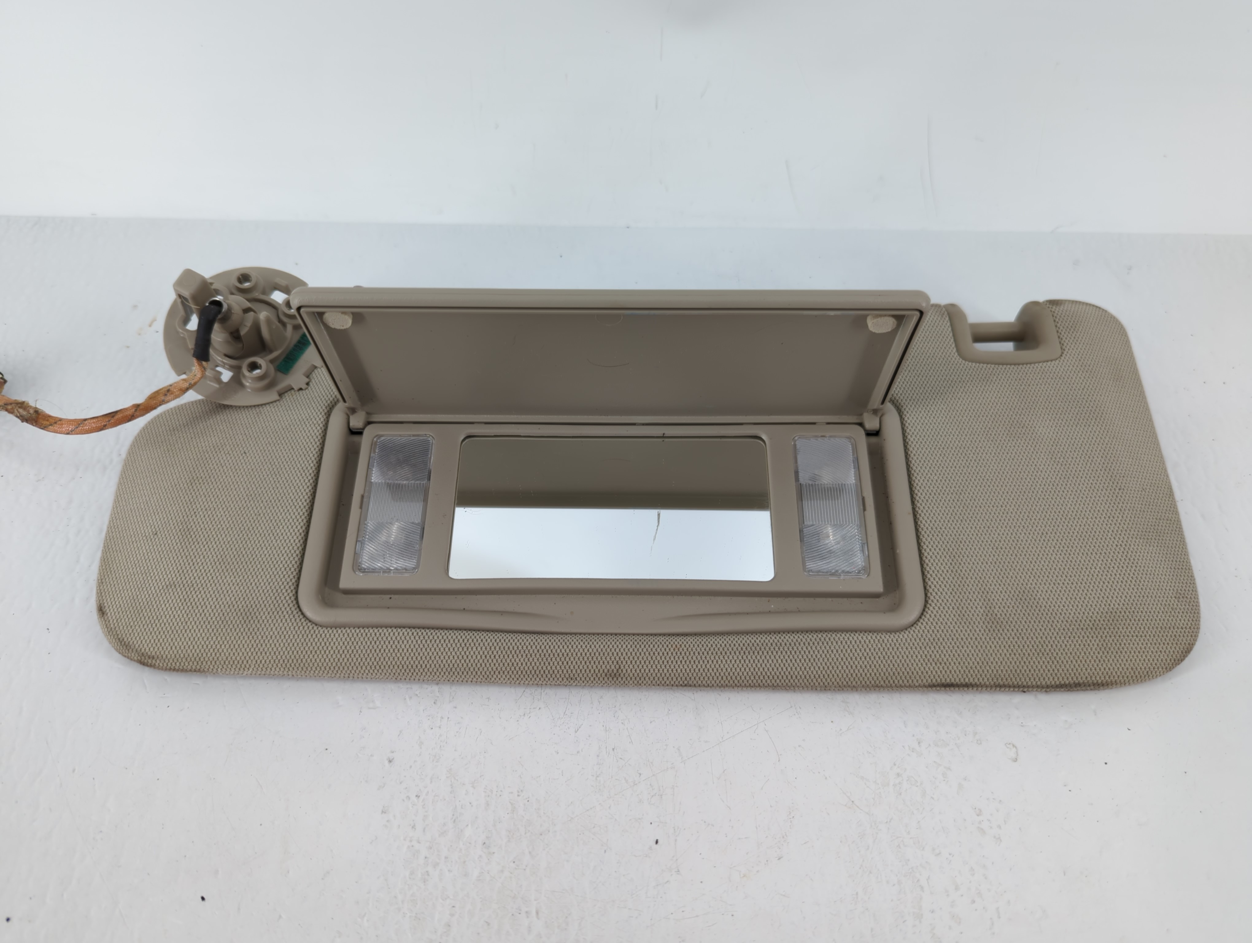 2013-2017 Cadillac Xts Passenger Sun Visor Mirror Right Sunvisor Grey 638832 - Oemusedautoparts1.com