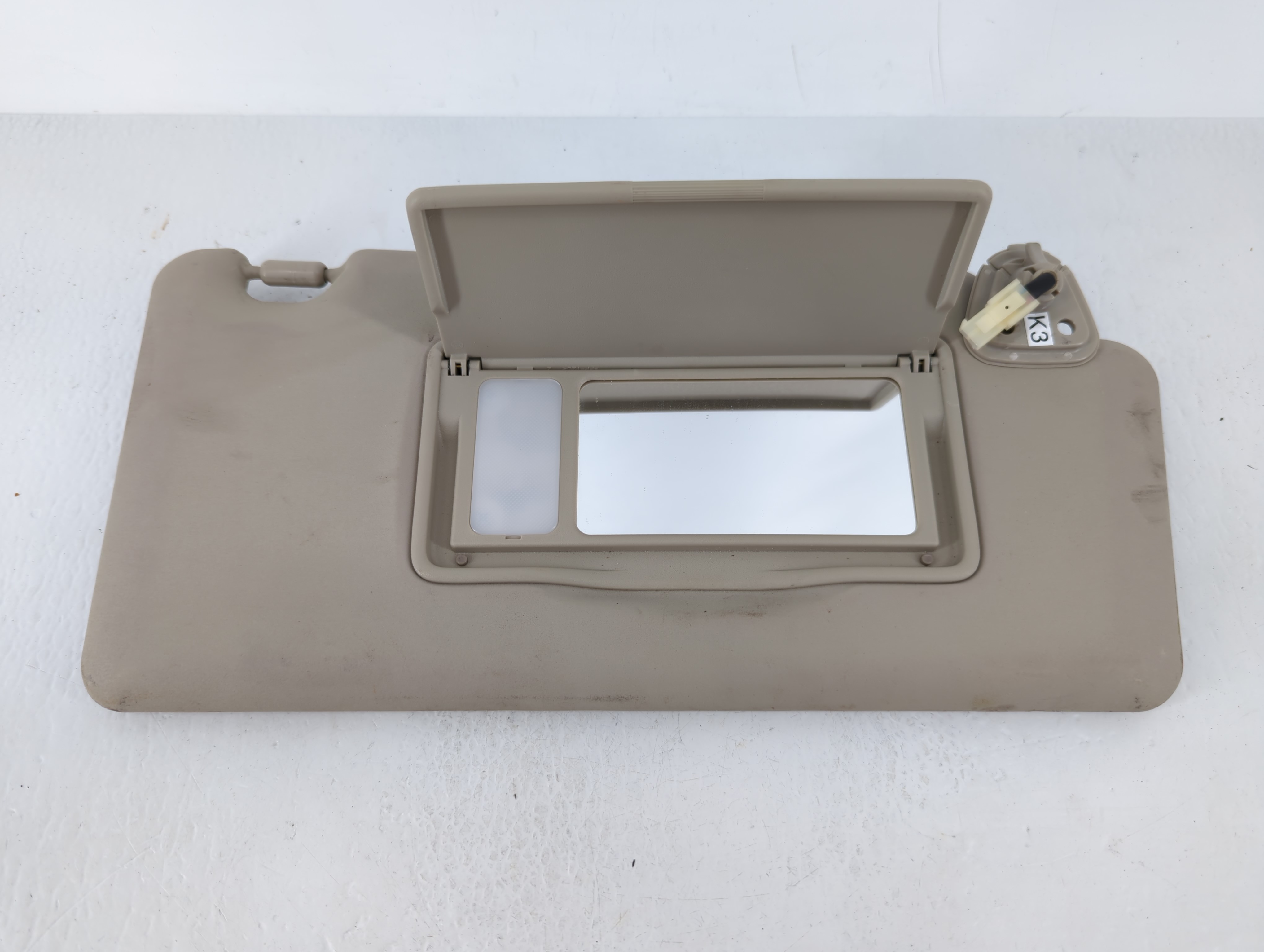 Picture of 2008-2015 Nissan Rogue Passenger Sun Visor Mirror Right Sunvisor Grey 639025