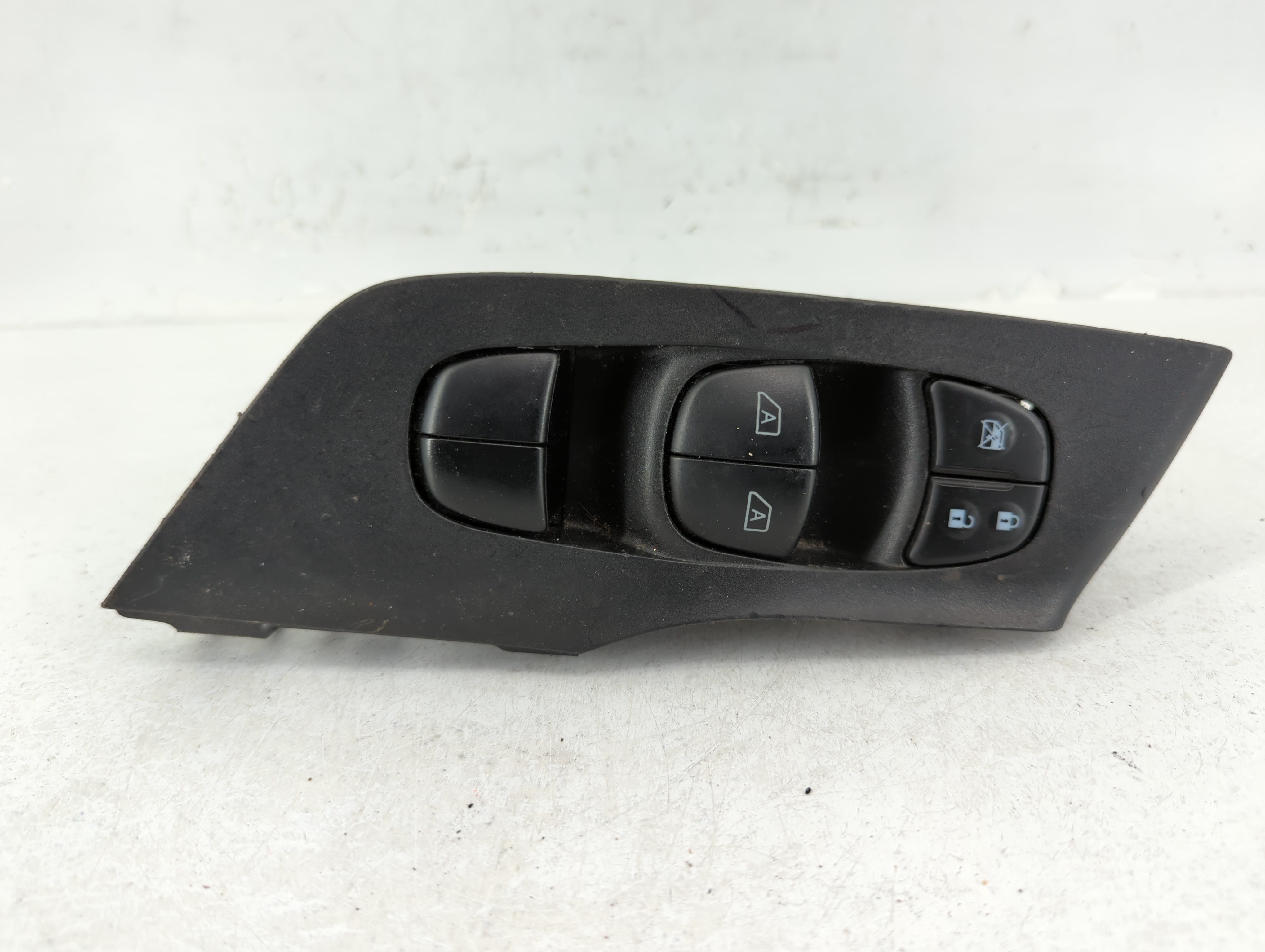 2013-2018 Nissan Altima Driver Left Door Master Power Window Switch 639489 - Oemusedautoparts1.com