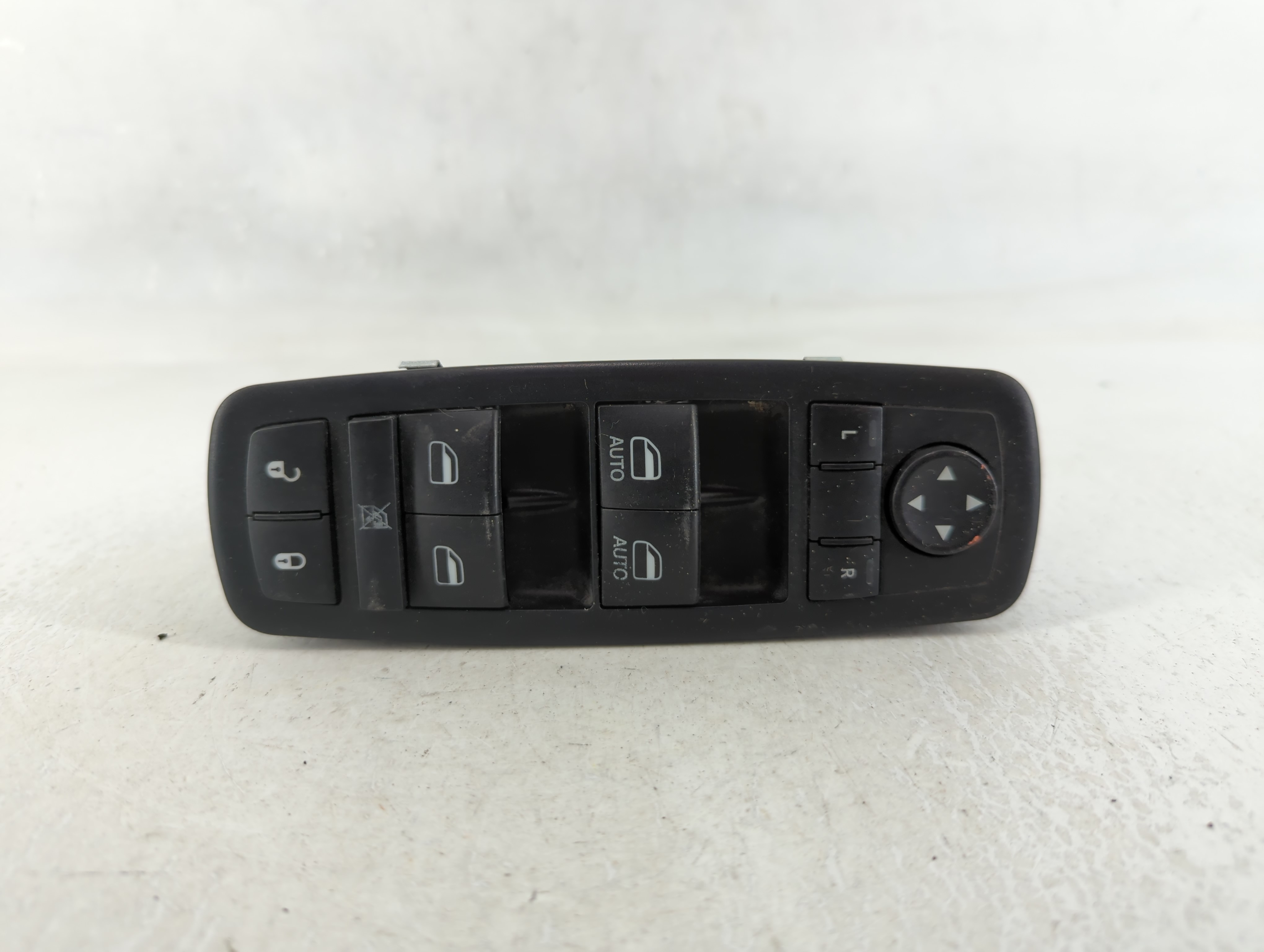 Picture of Dodge Caravan Driver Left Door Master Power Window Switch 68110871aa 639712