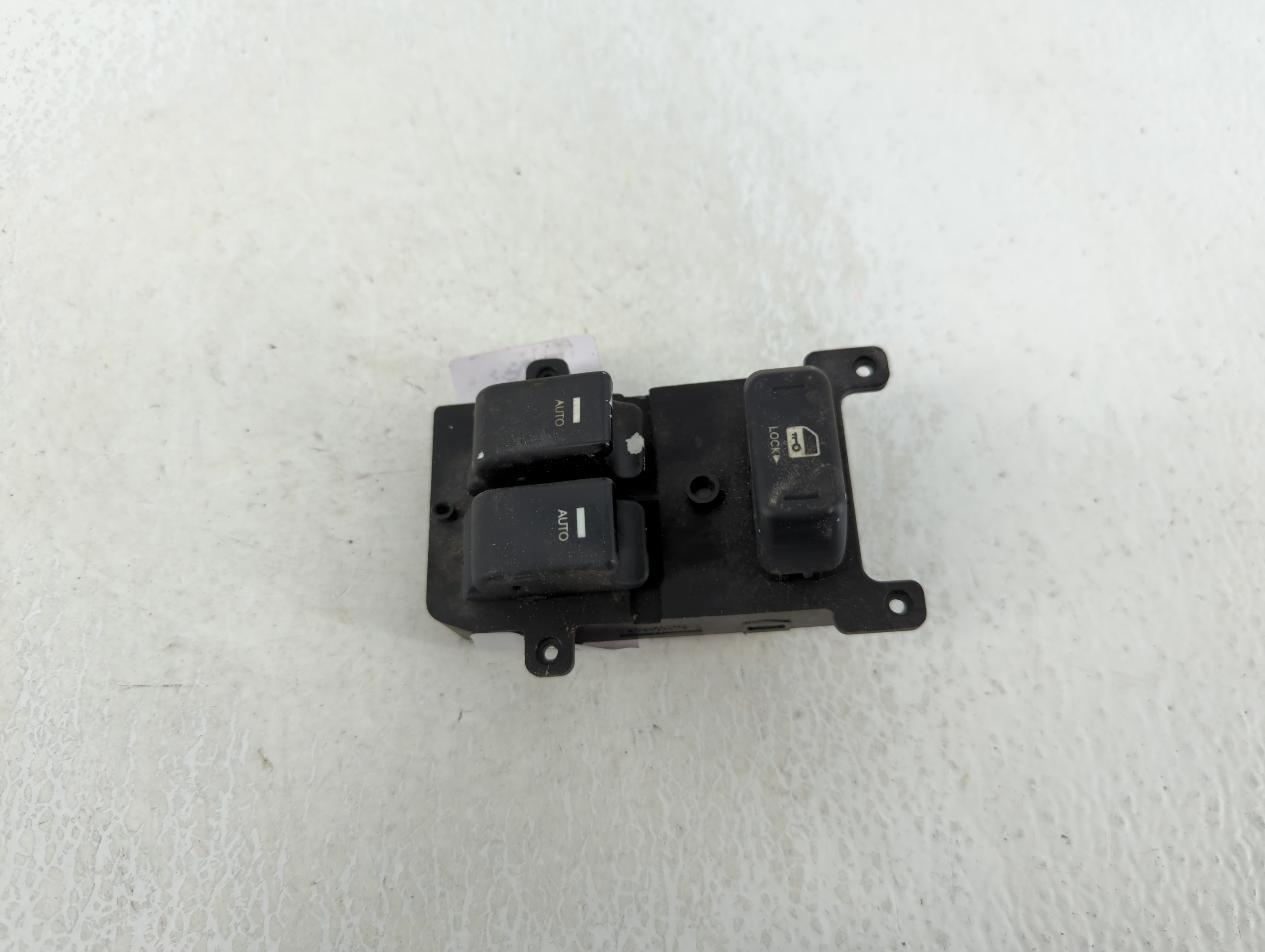 Picture of 2011-2012 Hyundai Genesis Driver Left Door Master Power Window Switch 639865