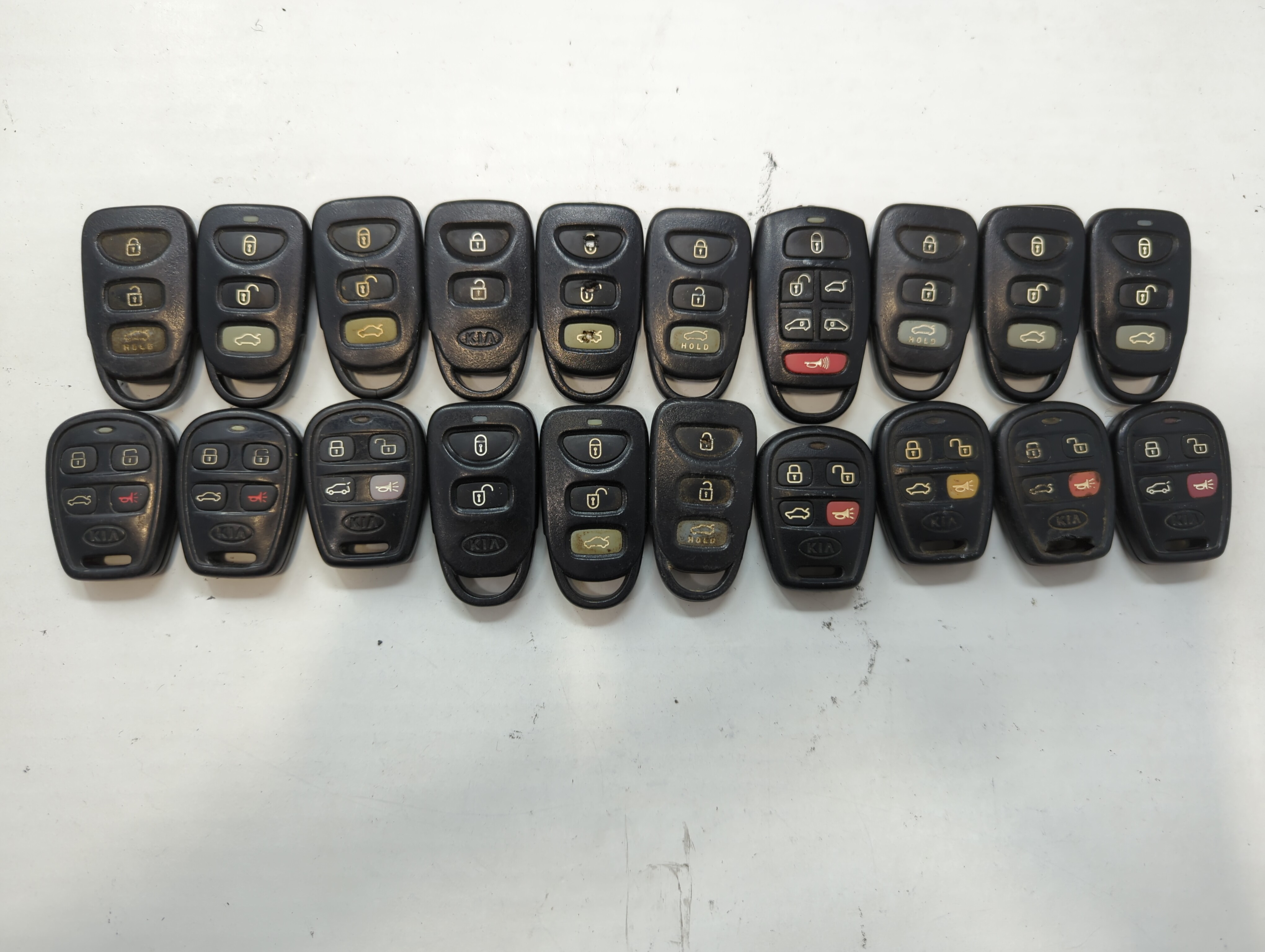 Lot of 20 Kia Keyless Entry Remote Fob MIXED FCC IDS MIXED PART NUMBERS 640079 - Oemusedautoparts1.com