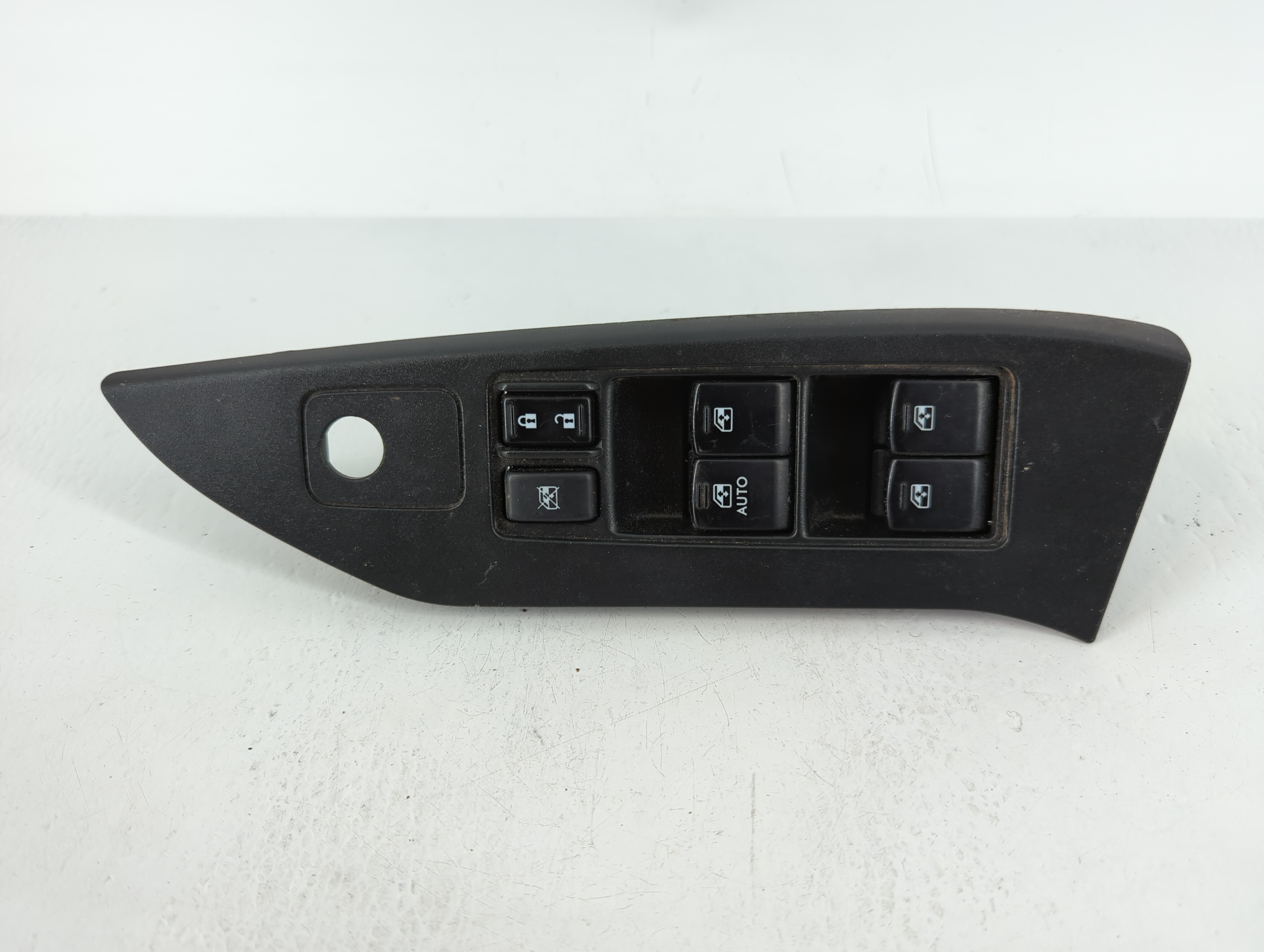 2014 Subaru Forester Driver Left Door Master Power Window Switch 640247 - Oemusedautoparts1.com