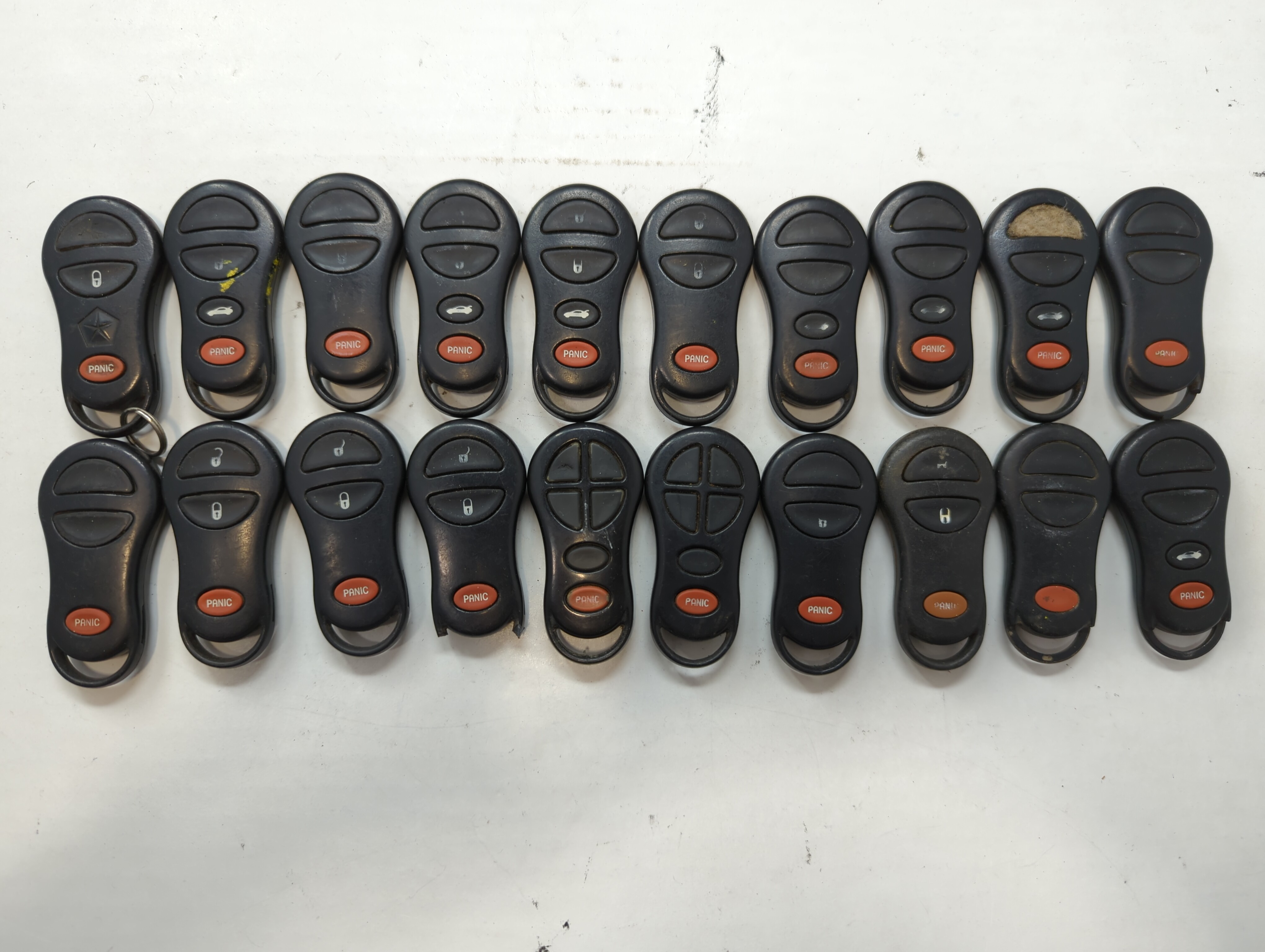 Lot of 20 Dodge Keyless Entry Remote Fob GQ43VT9T | GQ43VTI7T 04686481AF 640437 - Oemusedautoparts1.com