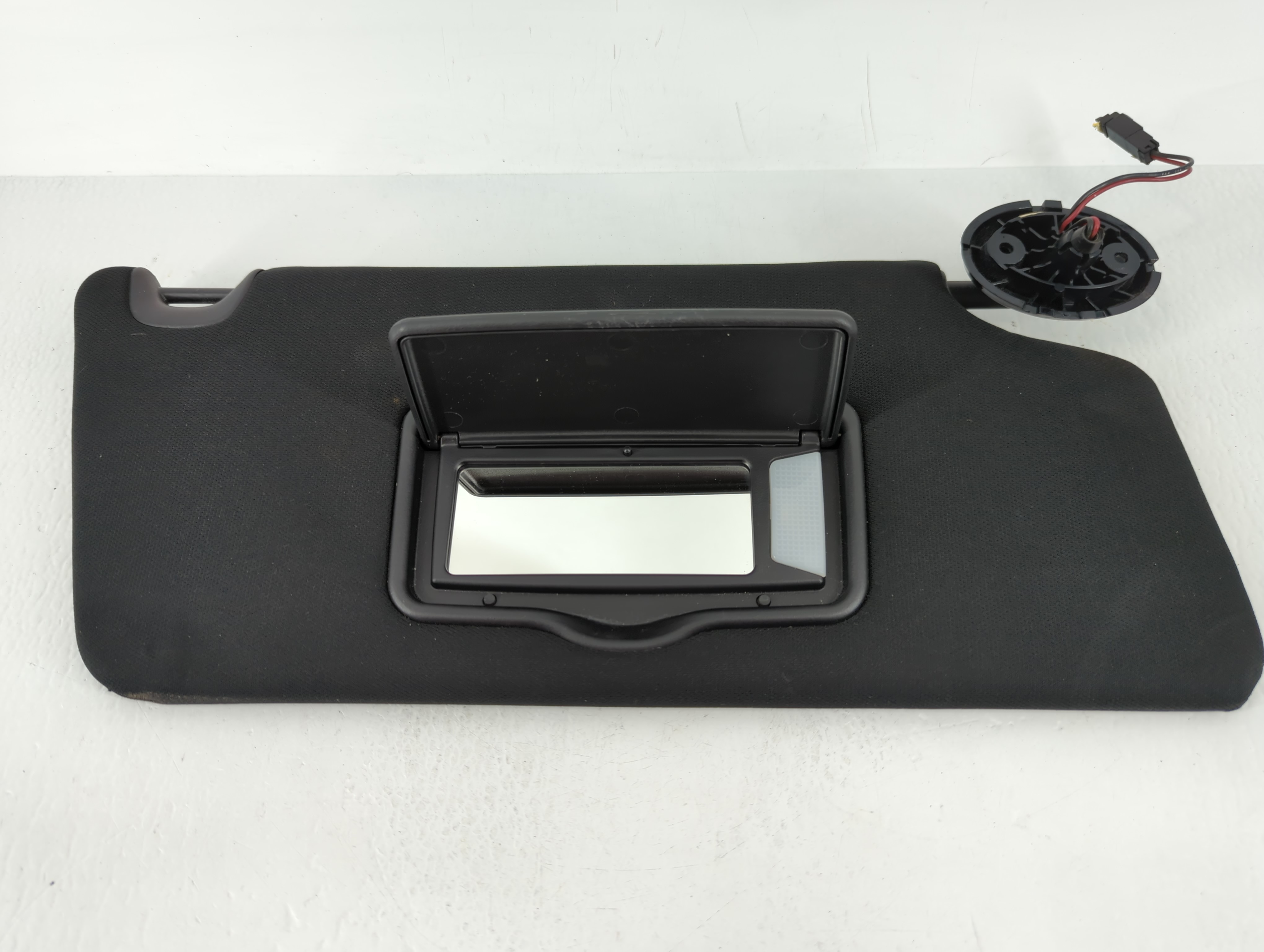 2016 Ford Explorer Passenger Sun Visor Mirror Right Sunvisor Black 640466 - Oemusedautoparts1.com