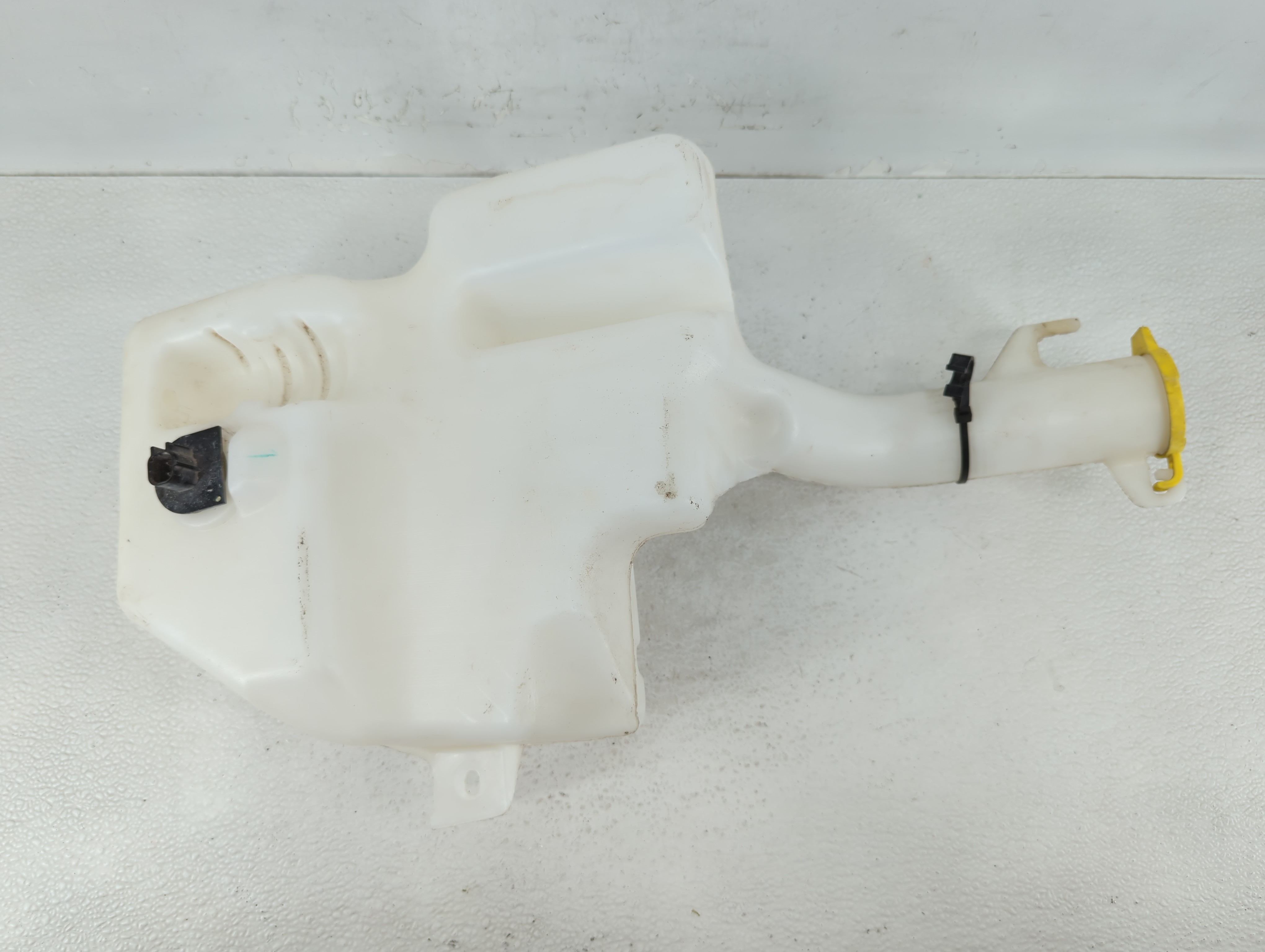 Picture of Dodge Caravan Windshield Washer Fluid Reservoir Bottle Oem 640580