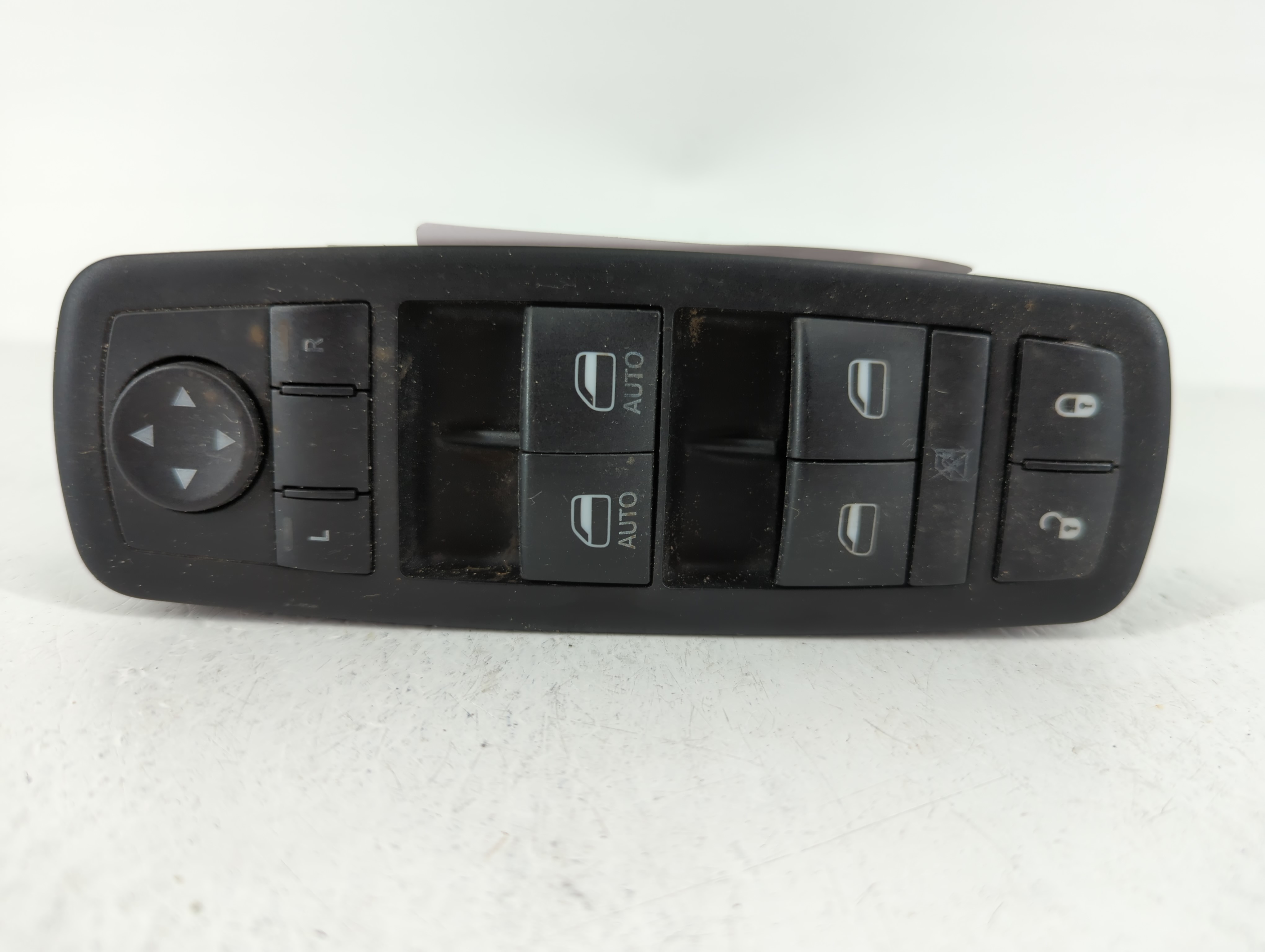 2012 Chrysler Town & Country Driver Left Door Master Power Window Switch 640711 - Oemusedautoparts1.com