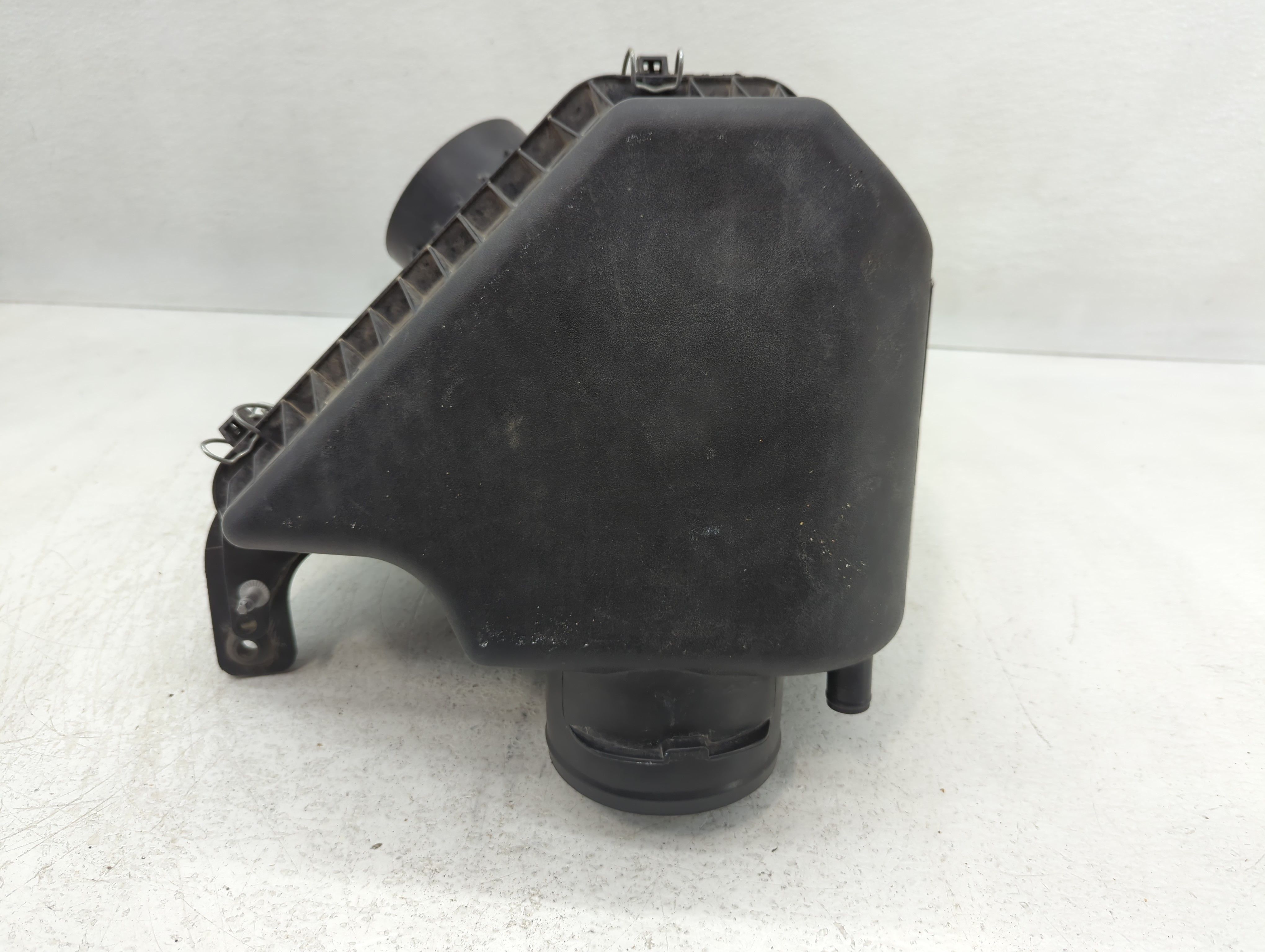 Picture of Dodge Caravan Air Cleaner Intake-duct Hose Tube 640794